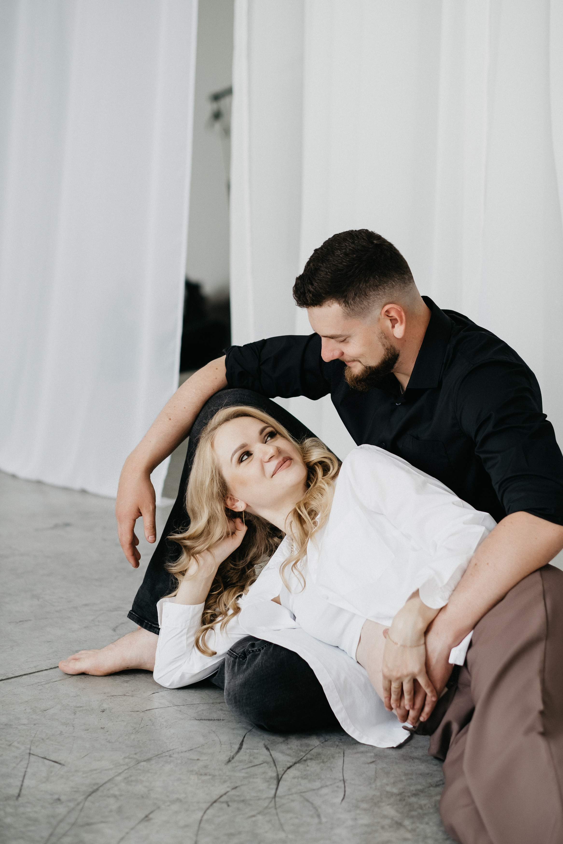 Съемка беременности в студии Волгограда. Свадебный и семейный фотограф в Волгограде Кристина Иванова