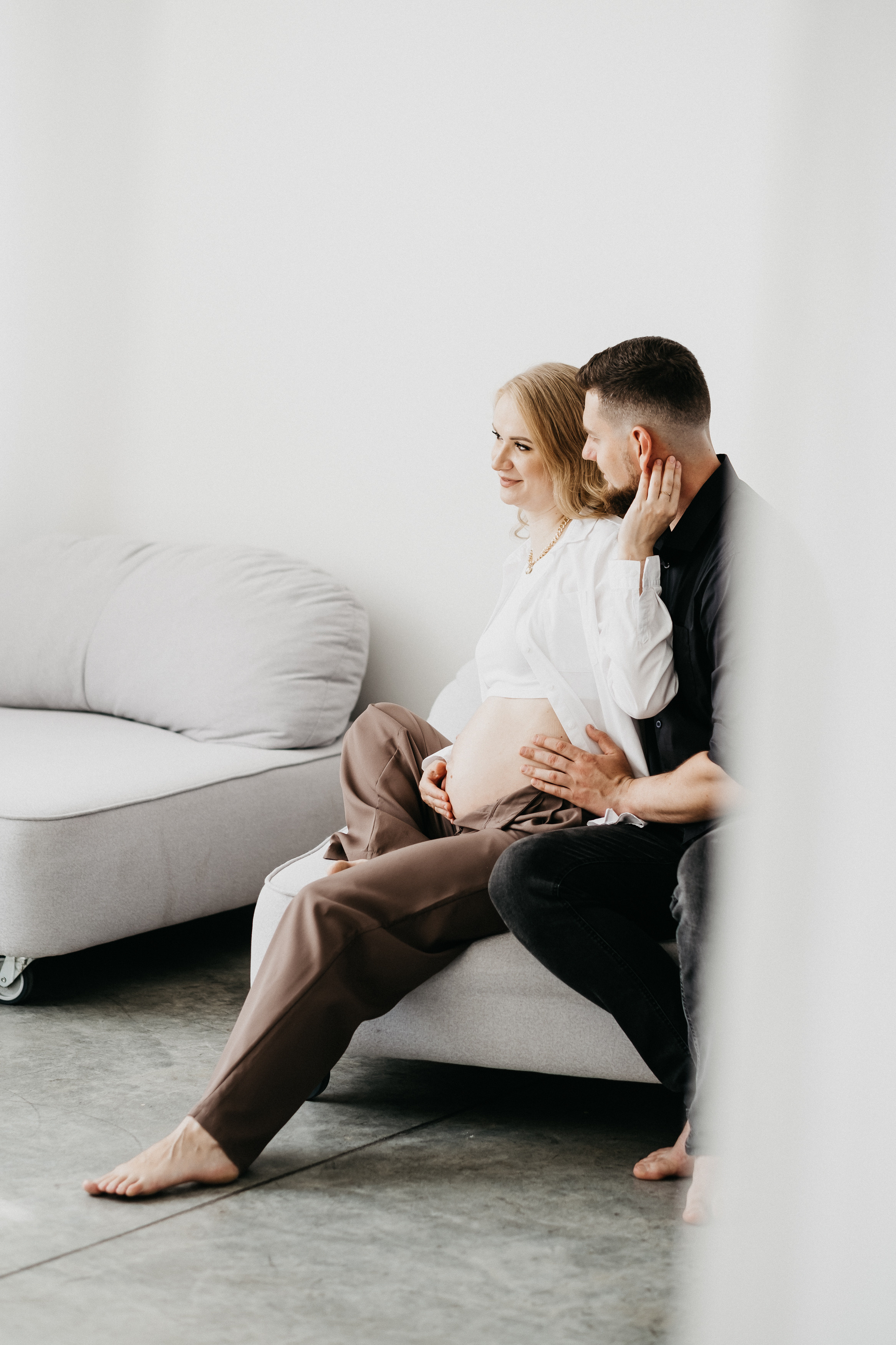 Съемка беременности в студии Волгограда. Свадебный и семейный фотограф в Волгограде Кристина Иванова