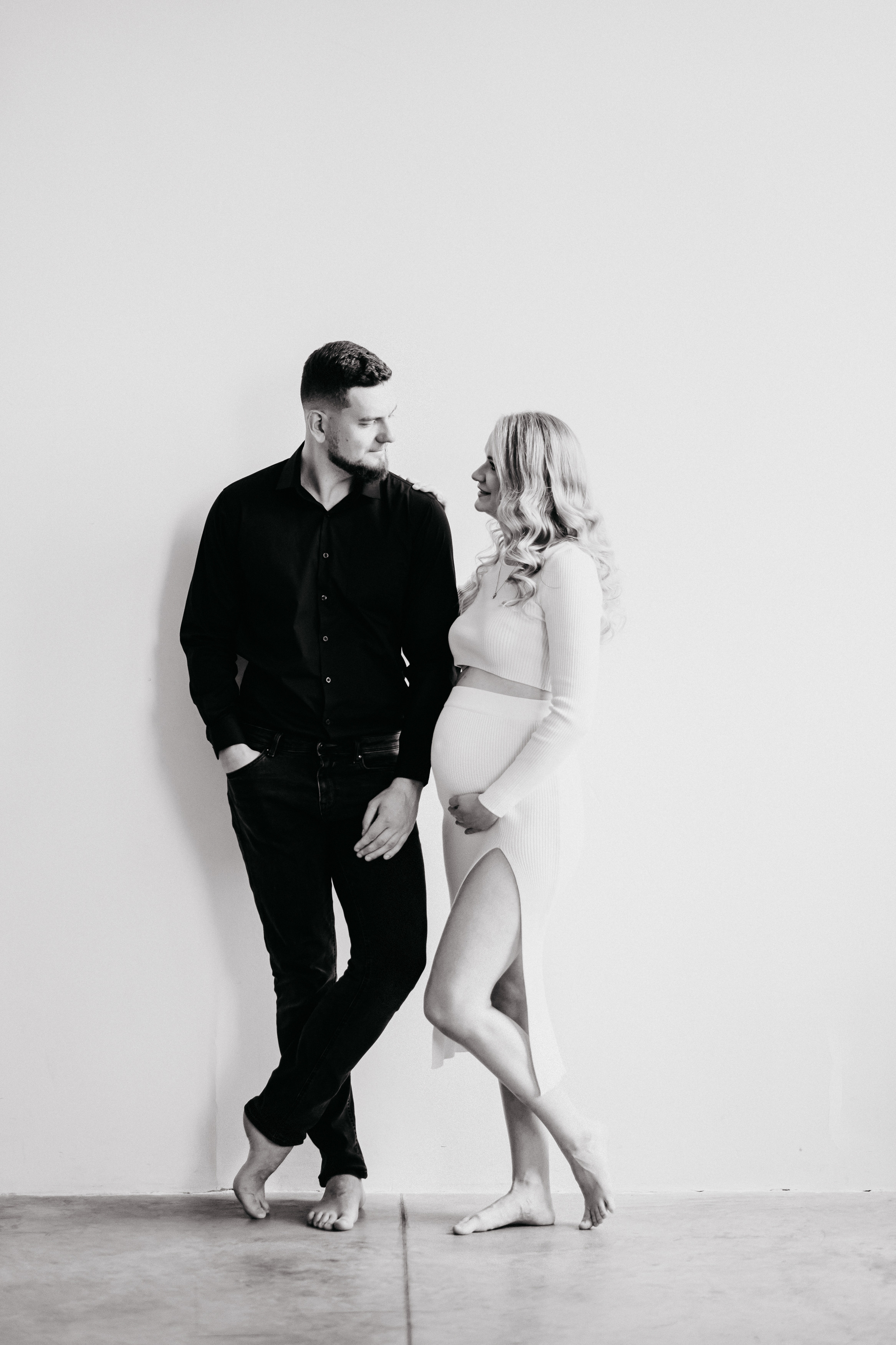 Съемка беременности в студии Волгограда. Свадебный и семейный фотограф в Волгограде Кристина Иванова