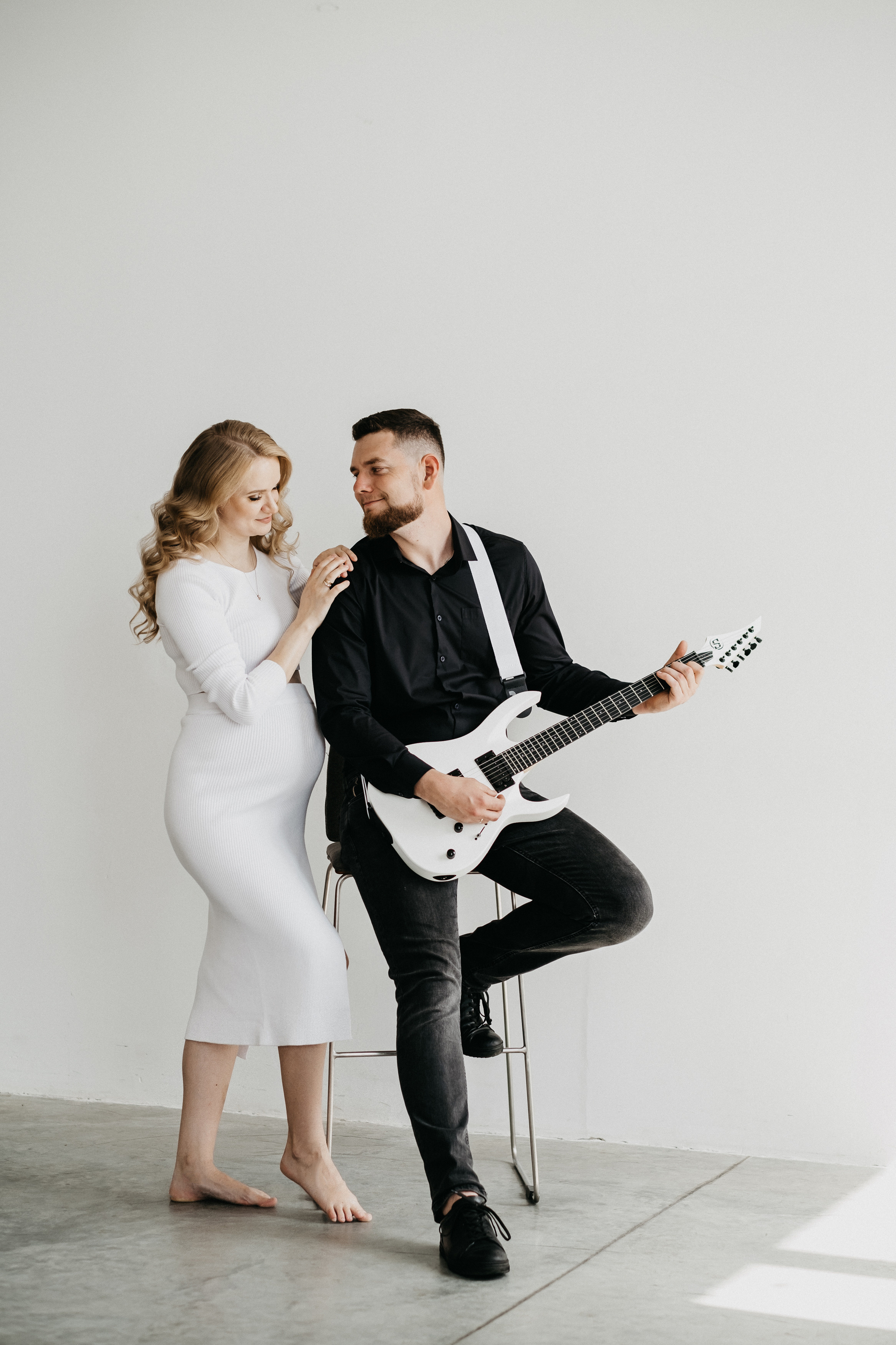 Съемка беременности в студии Волгограда. Свадебный и семейный фотограф в Волгограде Кристина Иванова