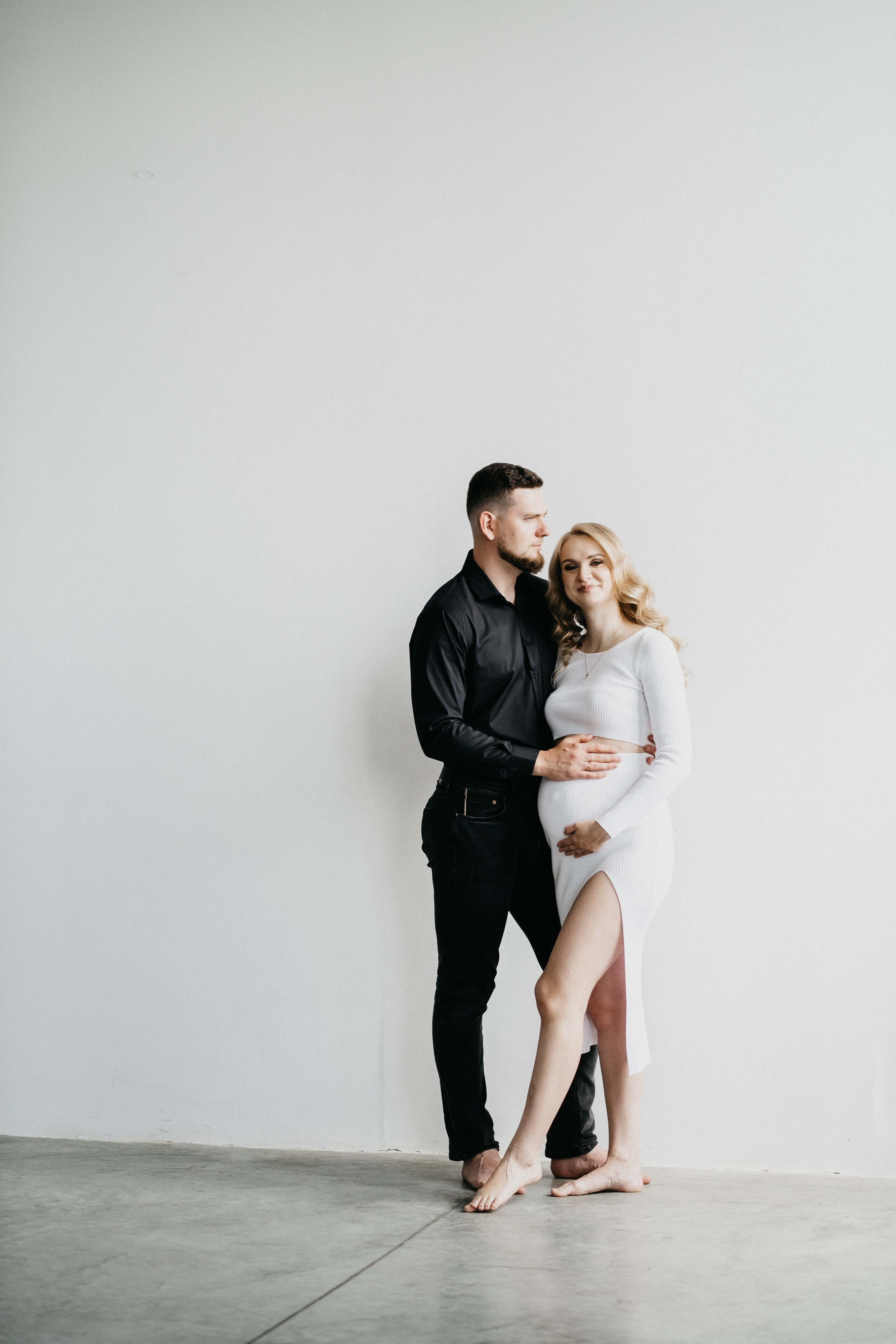 Съемка беременности в студии Волгограда. Свадебный и семейный фотограф в Волгограде Кристина Иванова