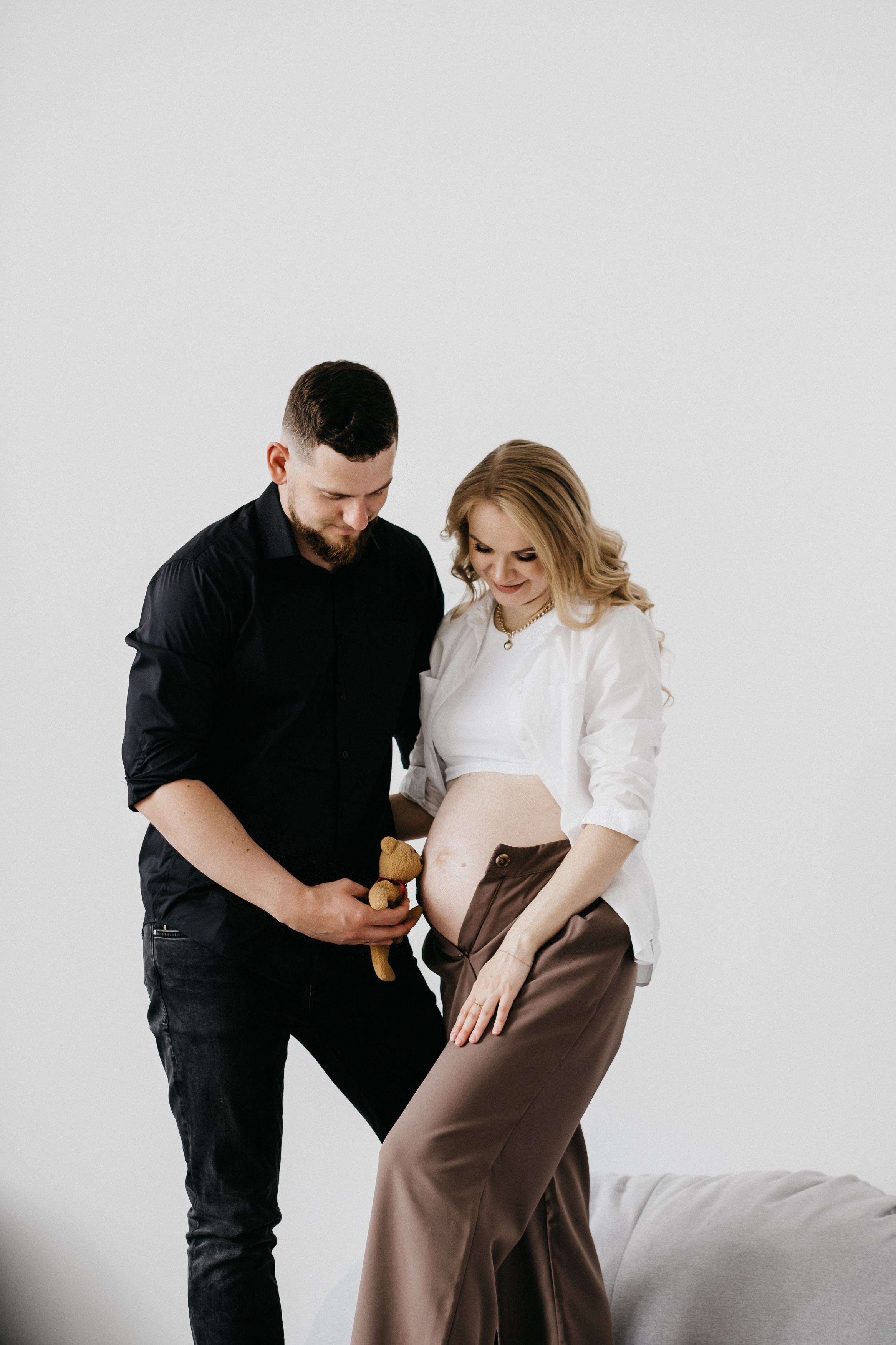 Съемка беременности в студии Волгограда. Свадебный и семейный фотограф в Волгограде Кристина Иванова