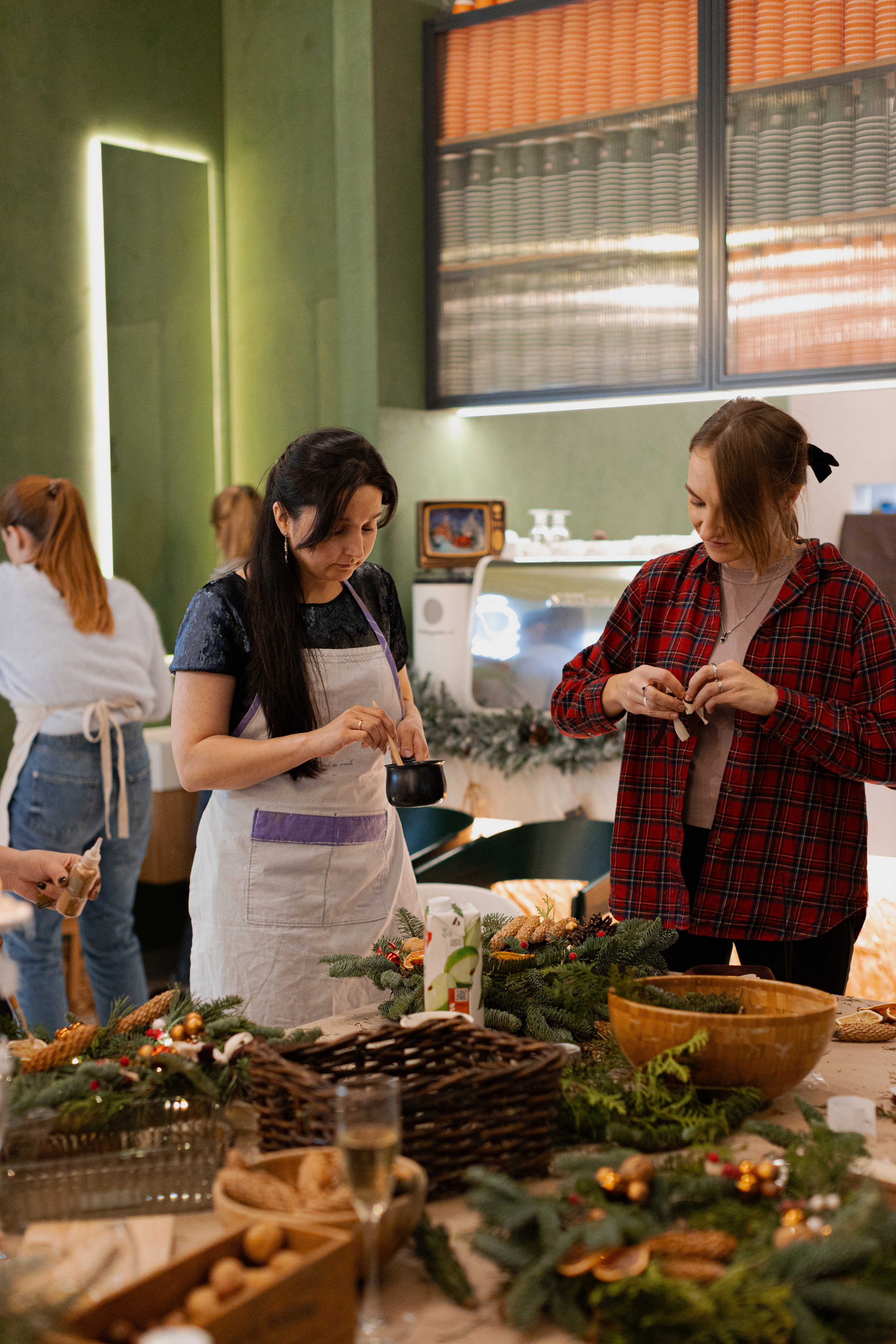 Мк свечи и венок (новогодний корпоратив). Анастасия Ракчеева Художник