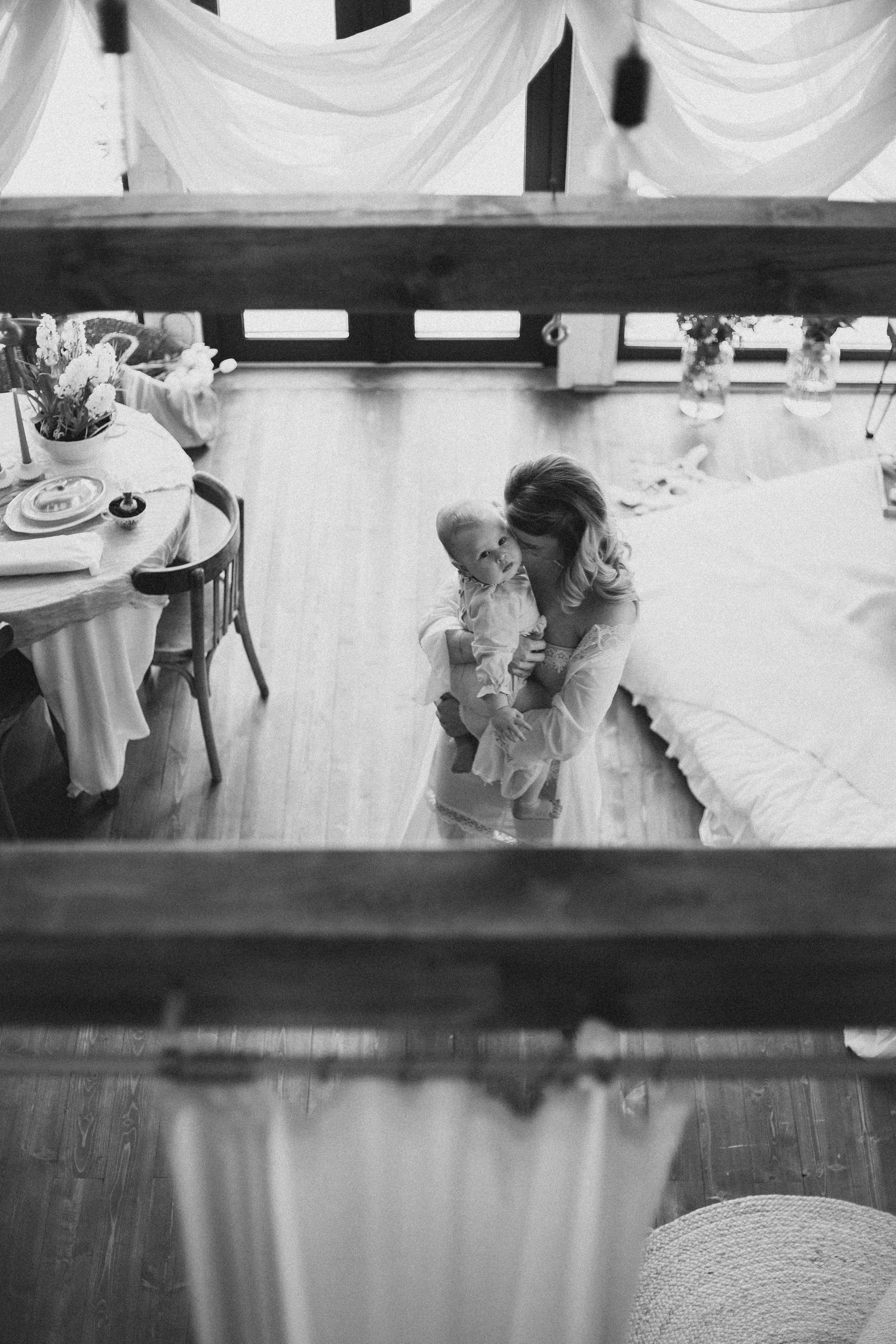 Алиса с мамой Кристиной в нежной семейной фотосессии в Домике Элли г. Пушкино. Семейный и детский фотограф в Сергиев Посаде, Хотьково Якимчук Любовь