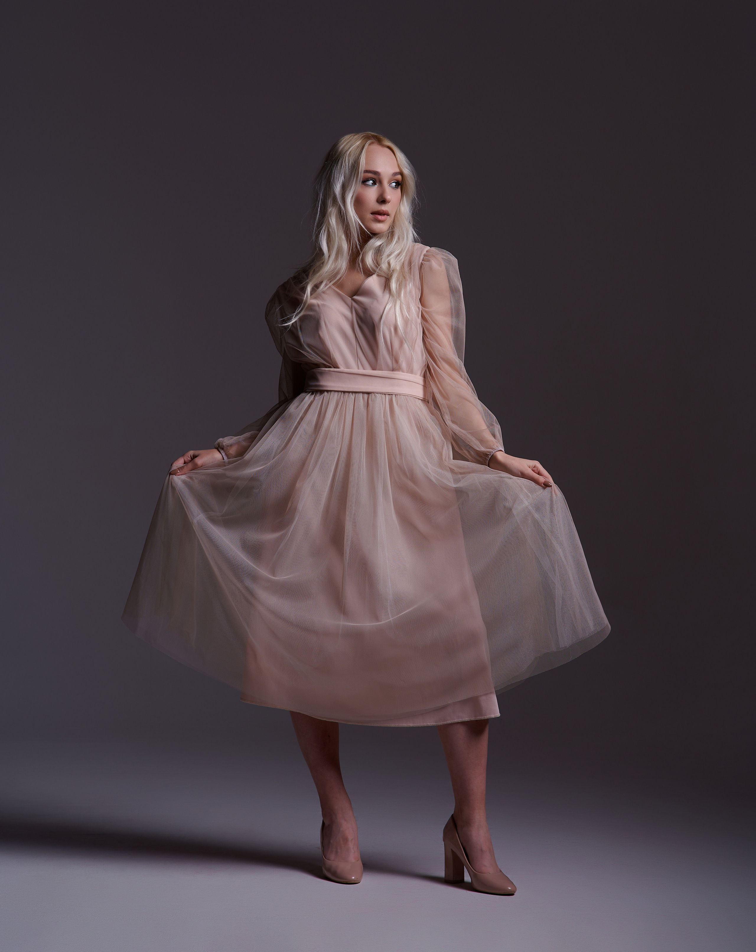 Apollinaria. Студийный, семейный, свадебный, фэшн и ню фотограф в Астрахани, производство выпускных альбомов. Руслан Кондрашин