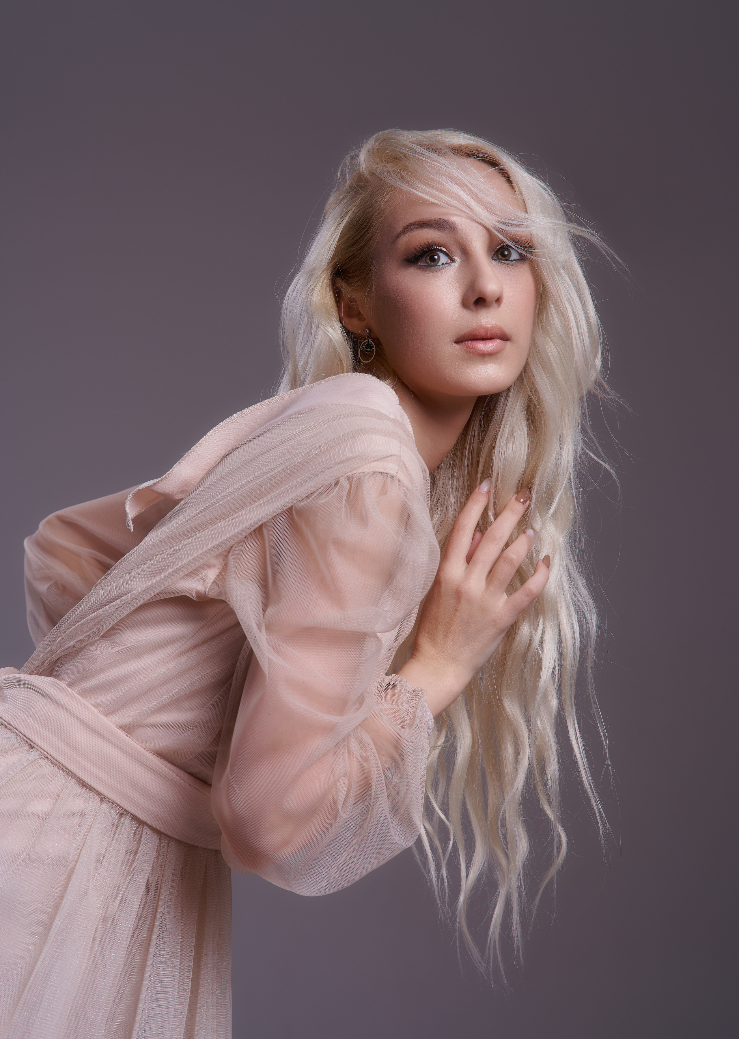 Apollinaria. Студийный, семейный, свадебный, фэшн и ню фотограф в Астрахани, производство выпускных альбомов. Руслан Кондрашин