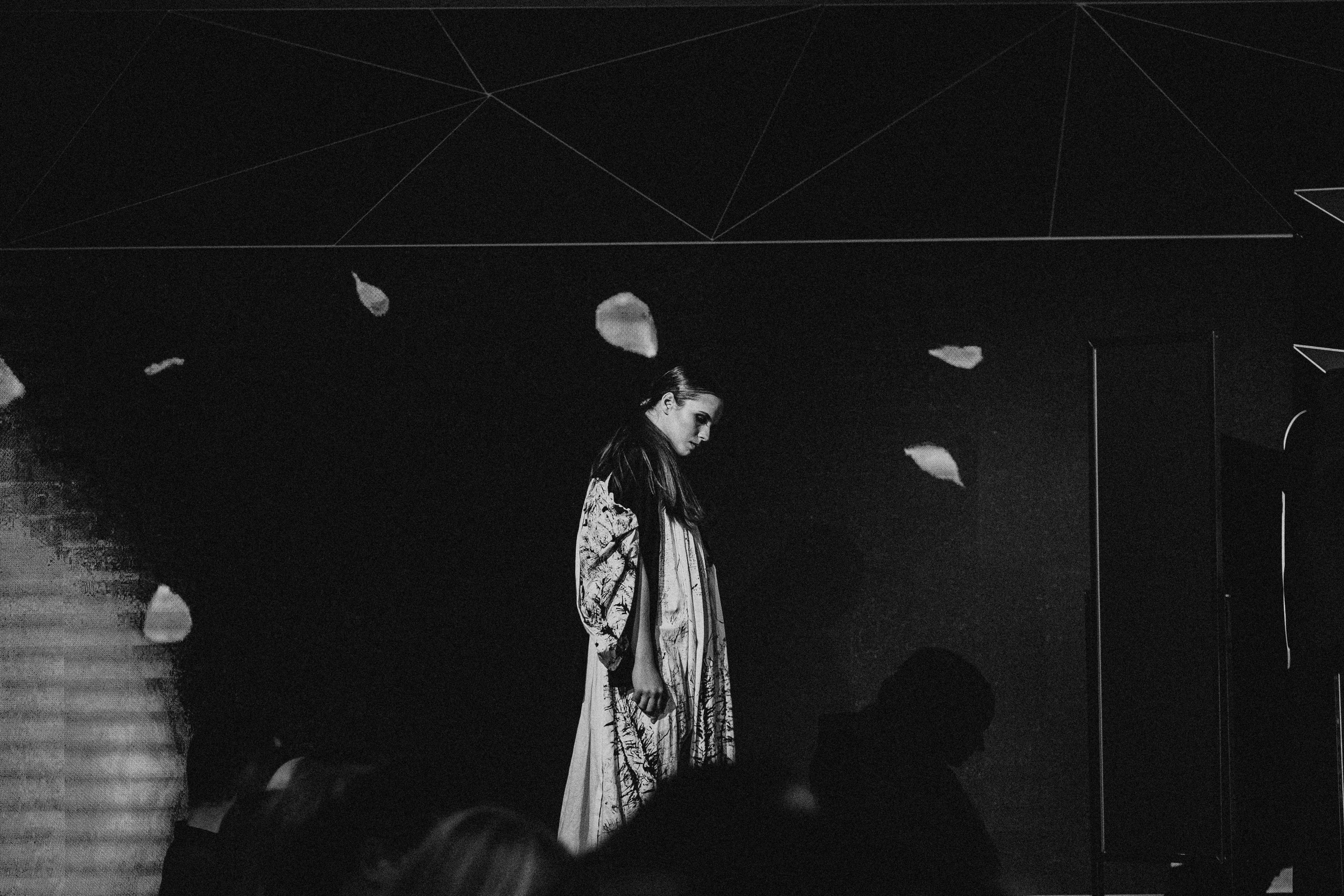 Показ Darya Kipriyanova «Метаморфозы». Екатерина Курбанова. Женский фотограф