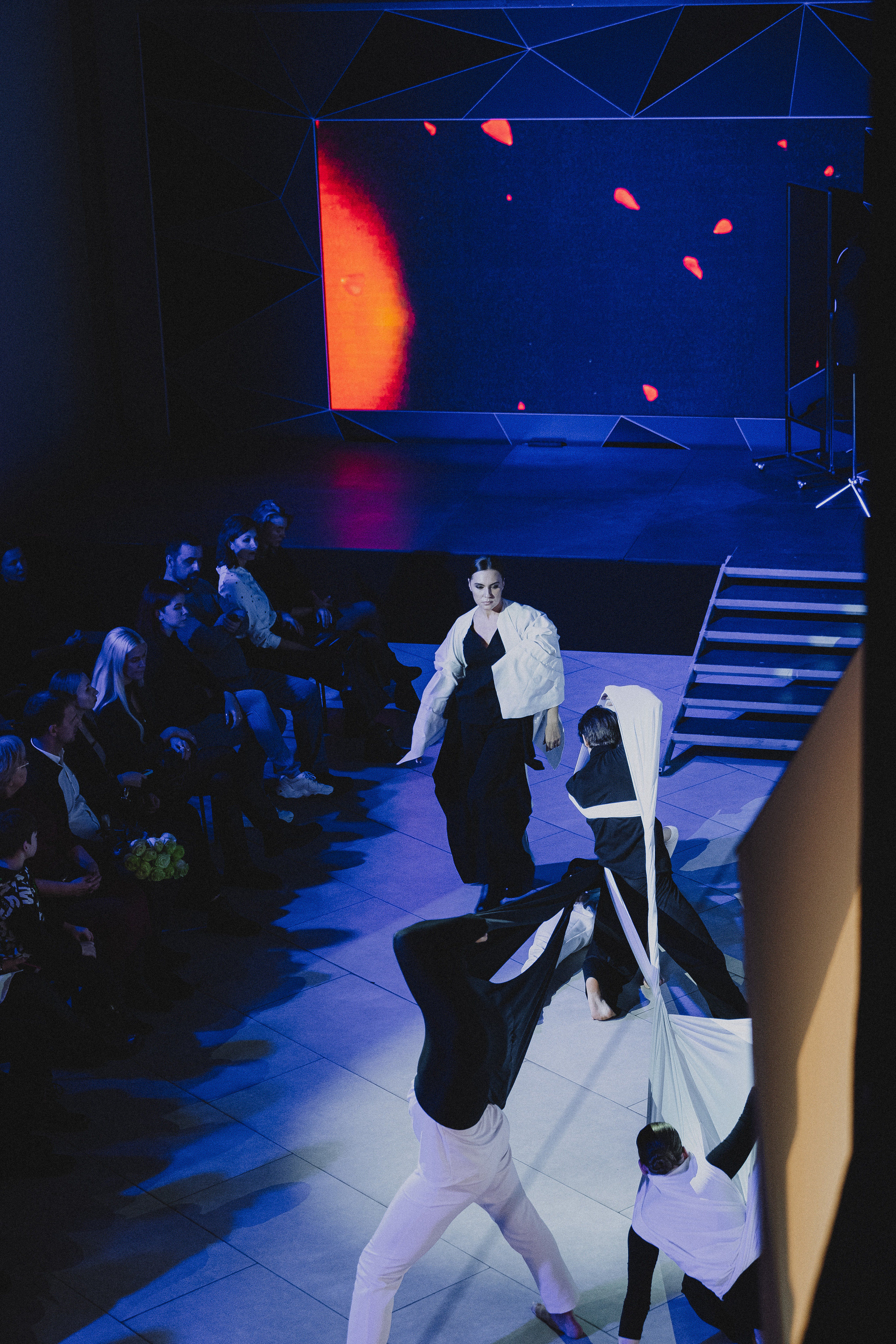 Показ Darya Kipriyanova «Метаморфозы». Екатерина Курбанова. Женский фотограф