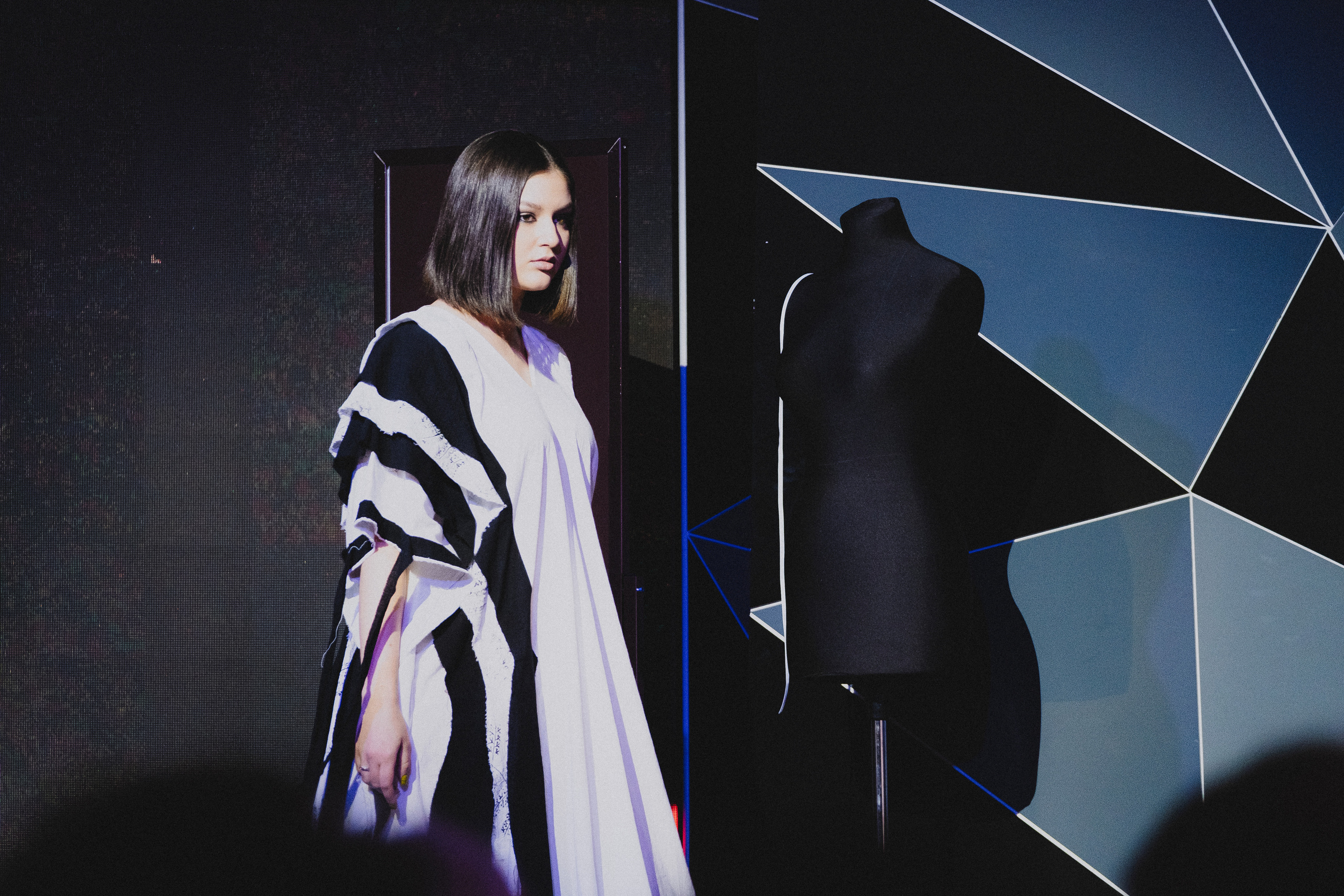 Показ Darya Kipriyanova «Метаморфозы». Екатерина Курбанова. Женский фотограф