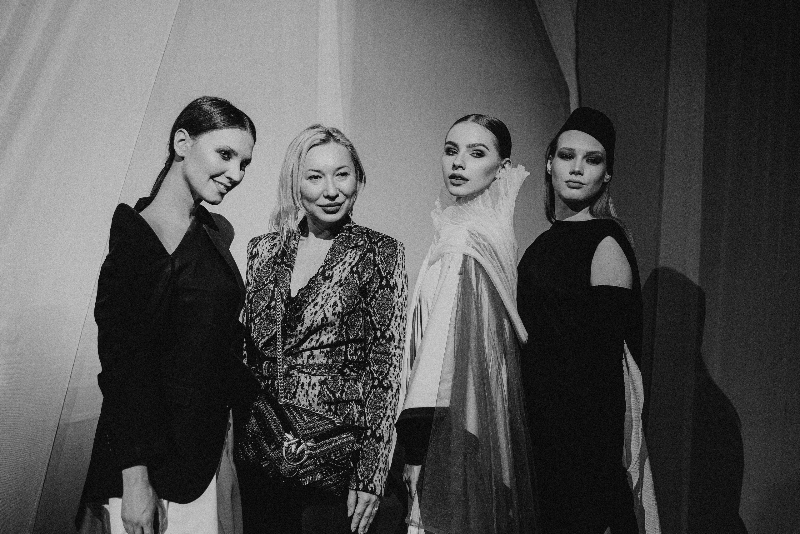 Показ Darya Kipriyanova «Метаморфозы». Екатерина Курбанова. Женский фотограф