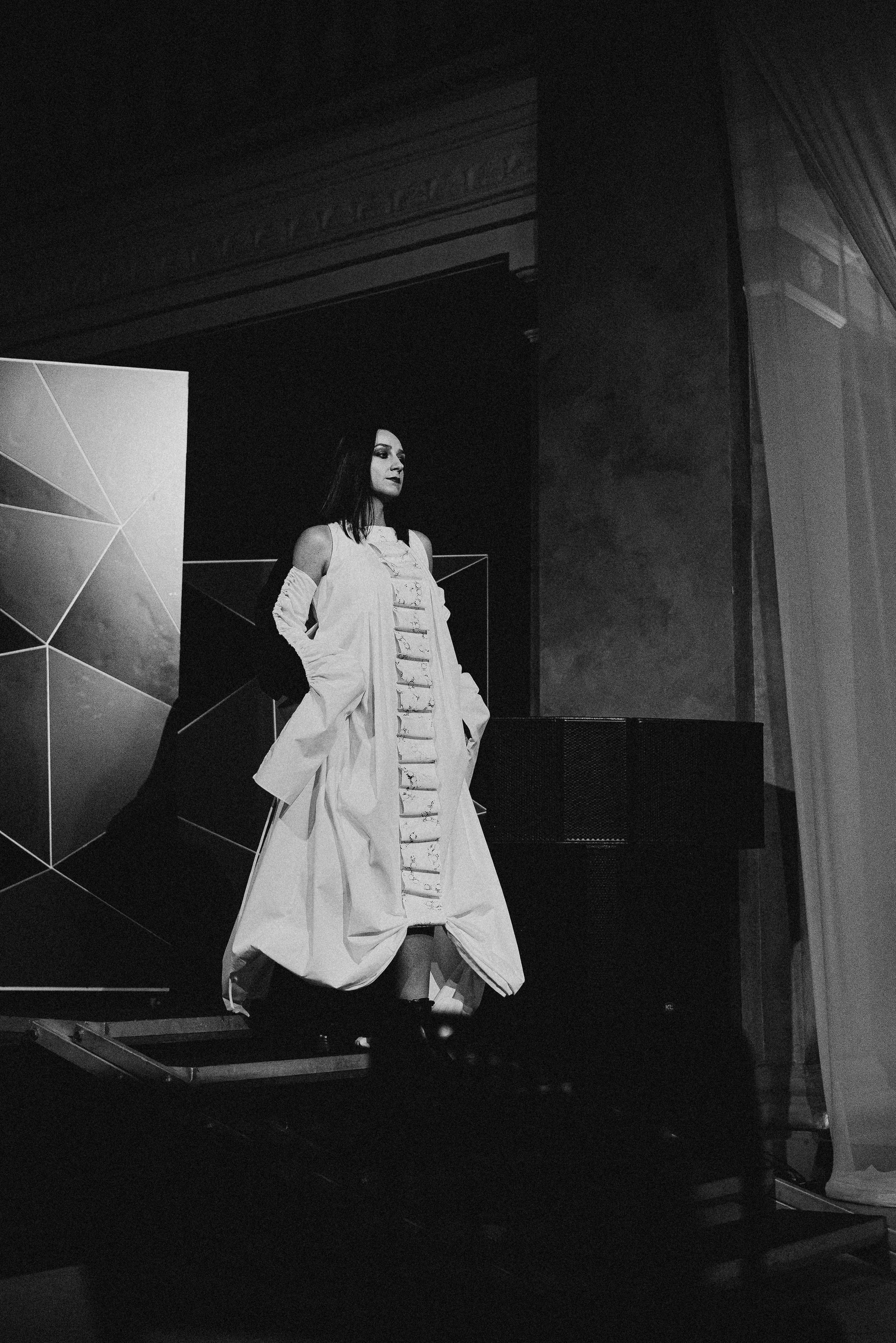 Показ Darya Kipriyanova «Метаморфозы». Екатерина Курбанова. Женский фотограф