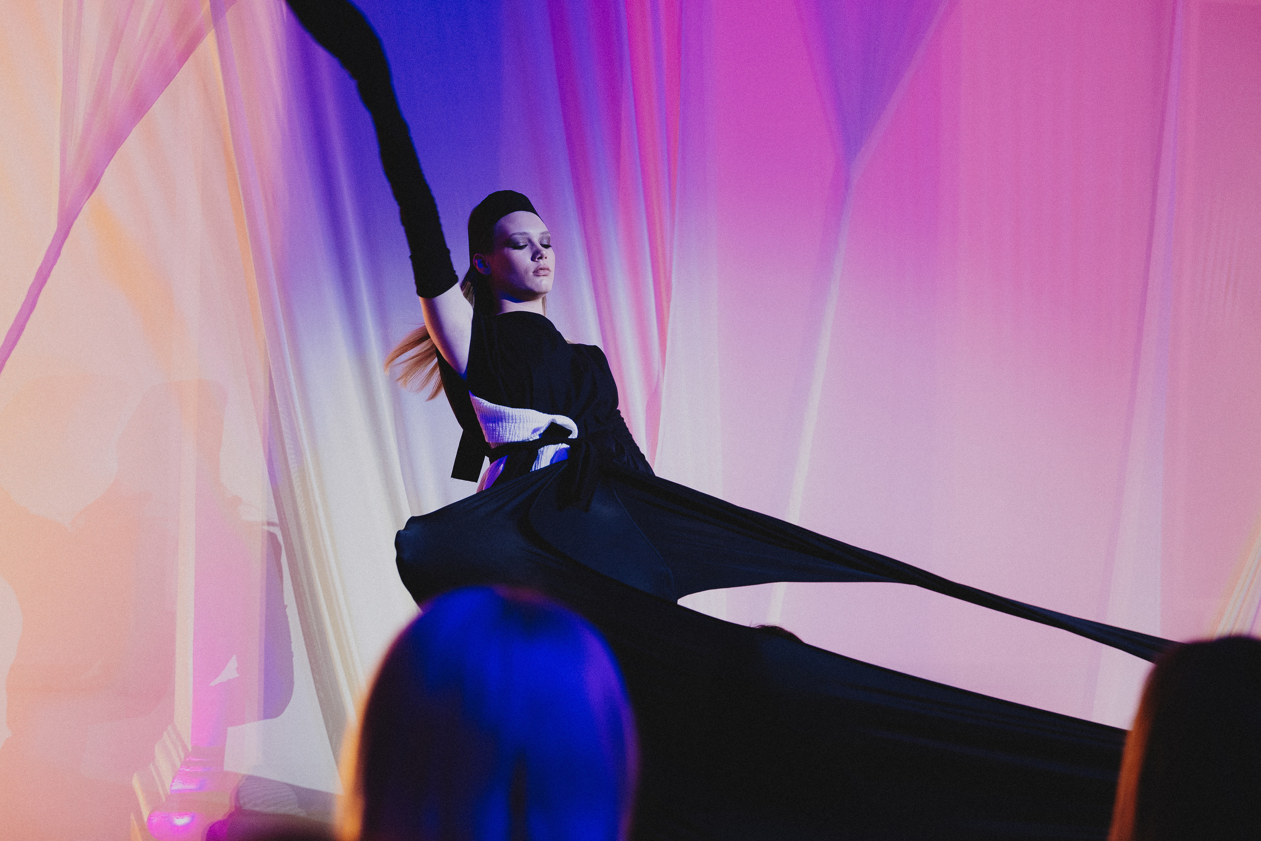 Показ Darya Kipriyanova «Метаморфозы». Екатерина Курбанова. Женский фотограф