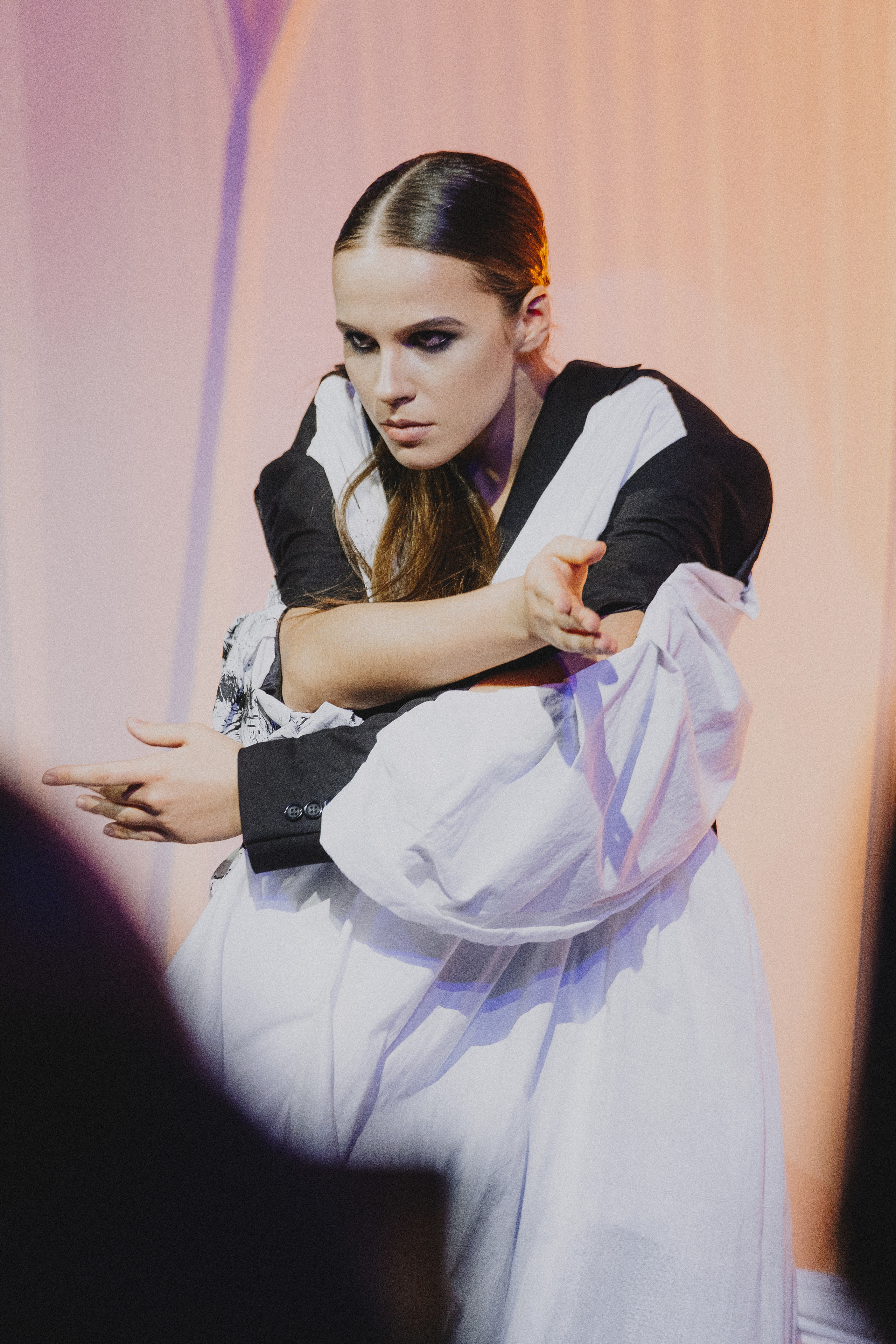 Показ Darya Kipriyanova «Метаморфозы». Екатерина Курбанова. Женский фотограф