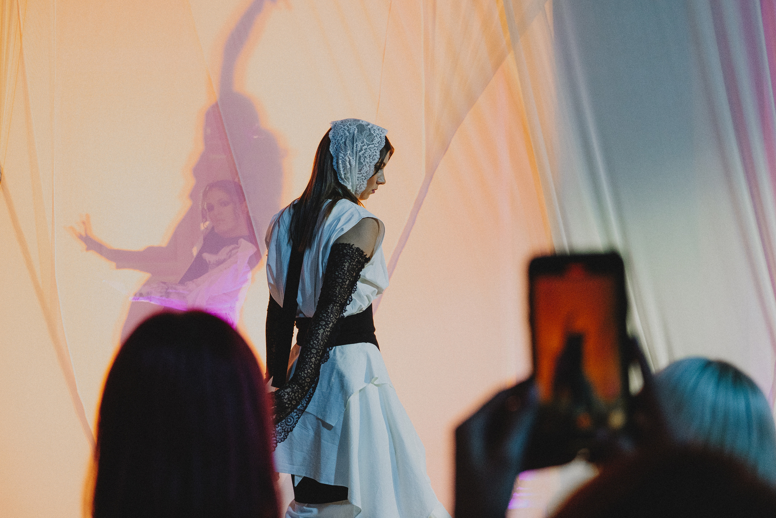 Показ Darya Kipriyanova «Метаморфозы». Екатерина Курбанова. Женский фотограф