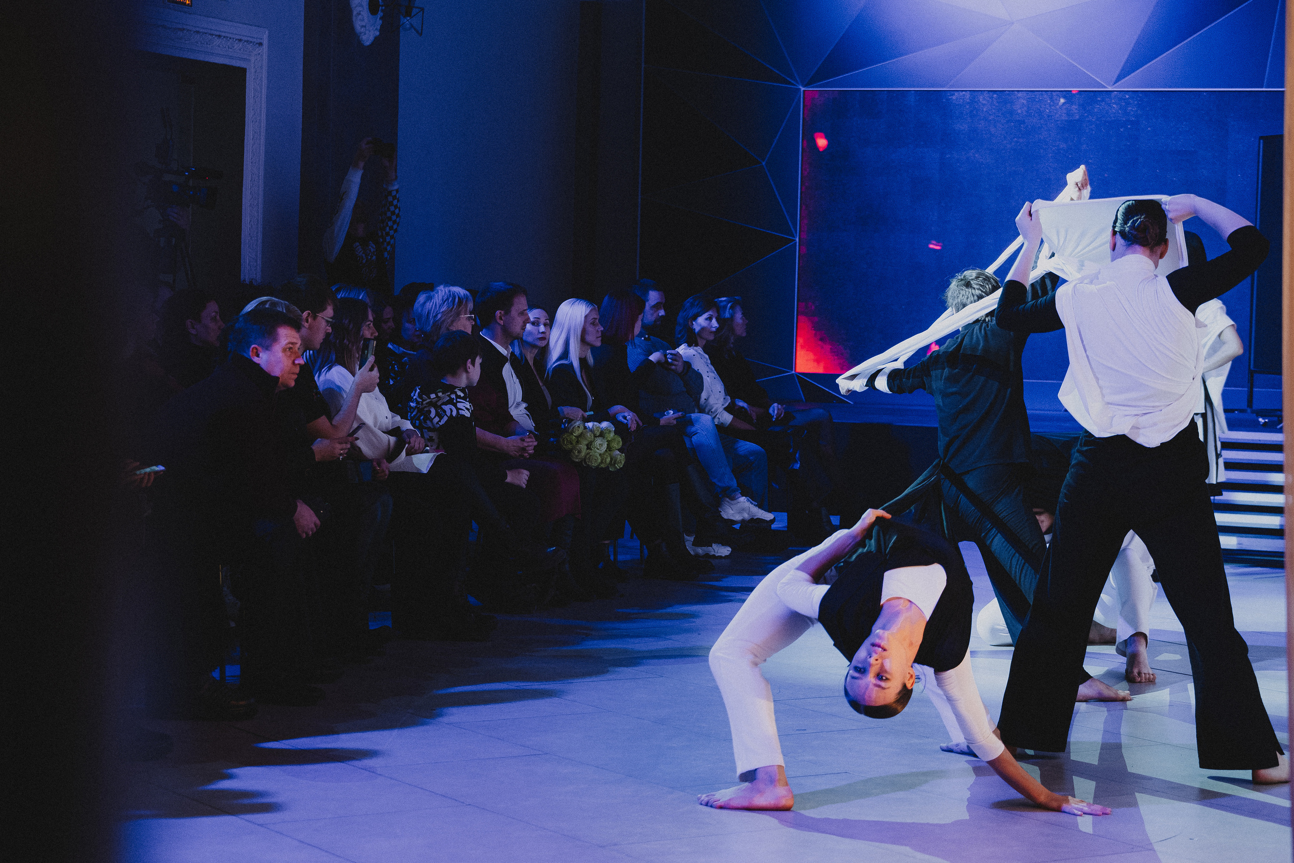 Показ Darya Kipriyanova «Метаморфозы». Екатерина Курбанова. Женский фотограф