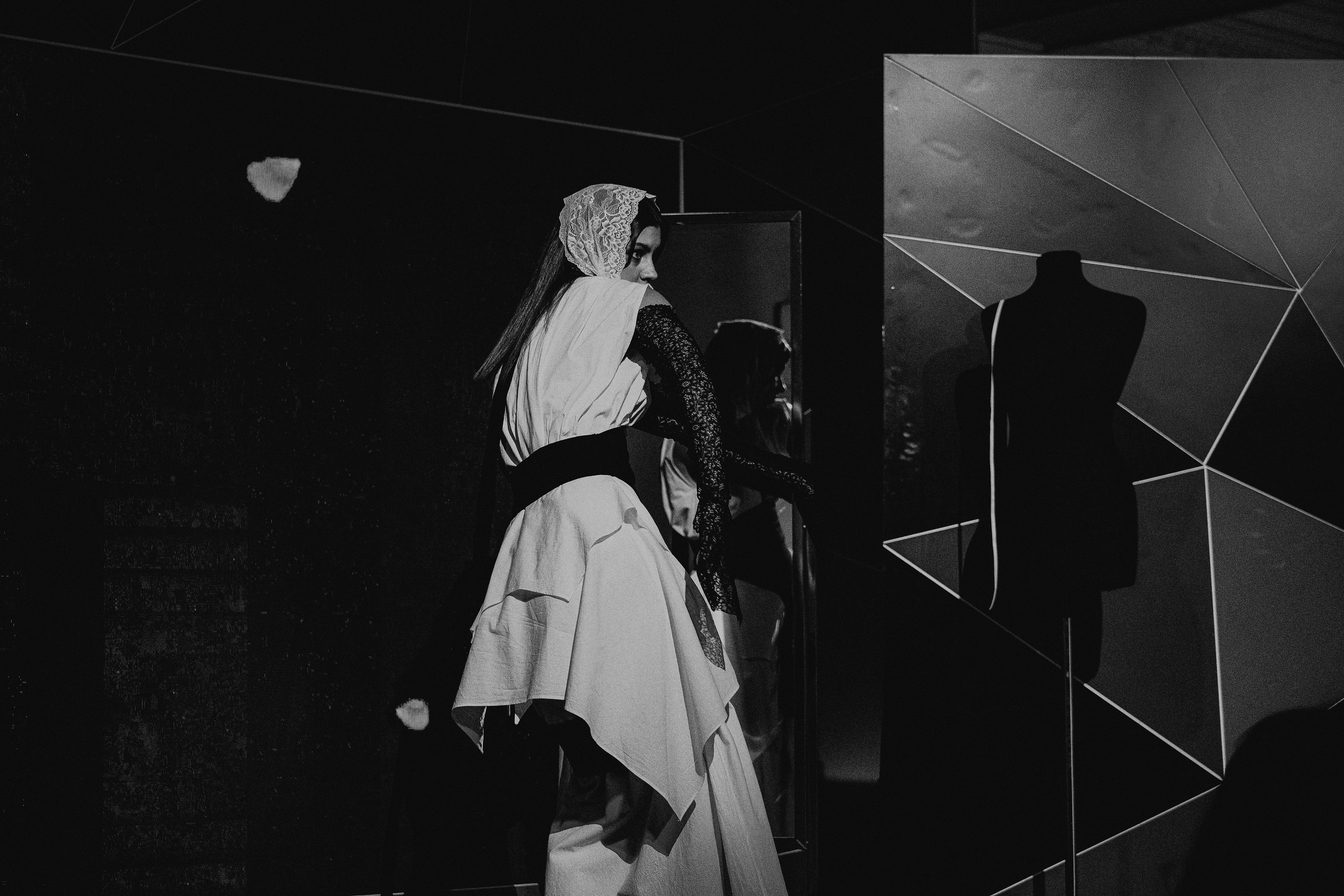 Показ Darya Kipriyanova «Метаморфозы». Екатерина Курбанова. Женский фотограф