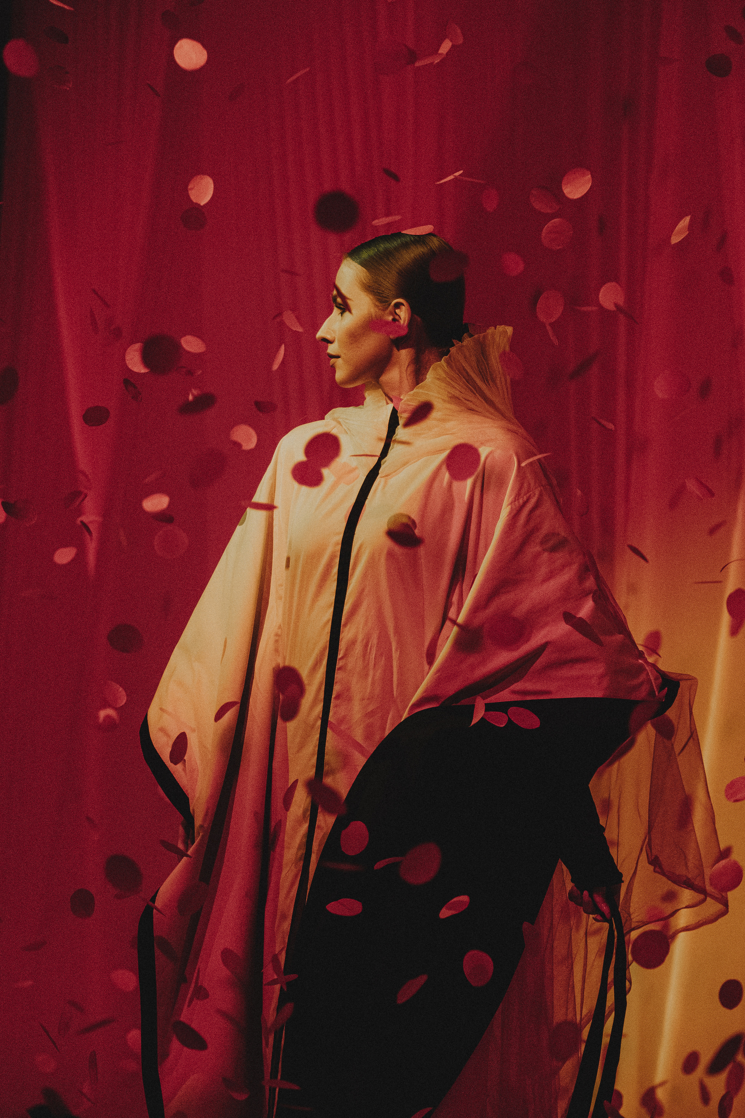 Показ Darya Kipriyanova «Метаморфозы». Екатерина Курбанова. Женский фотограф