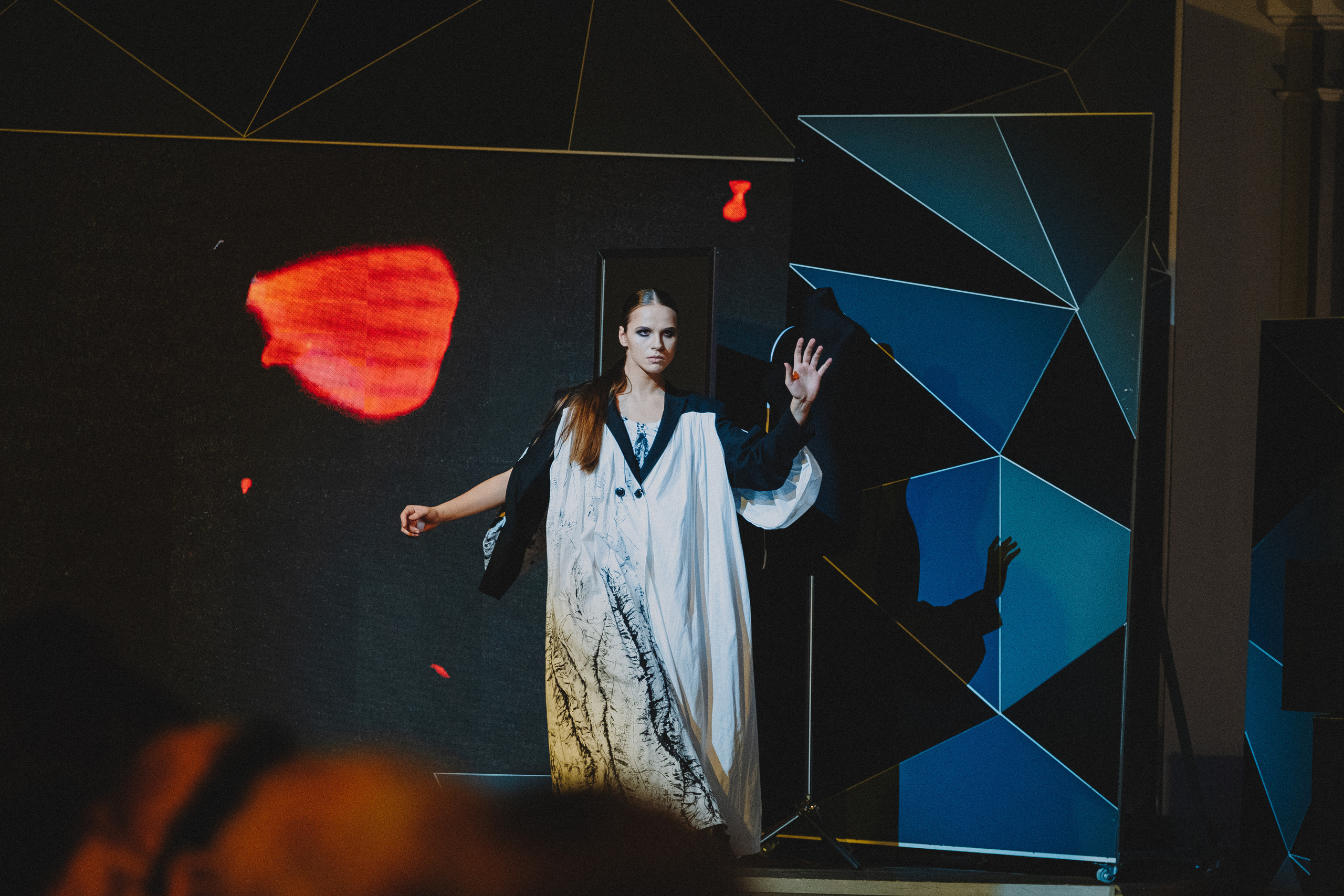 Показ Darya Kipriyanova «Метаморфозы». Екатерина Курбанова. Женский фотограф