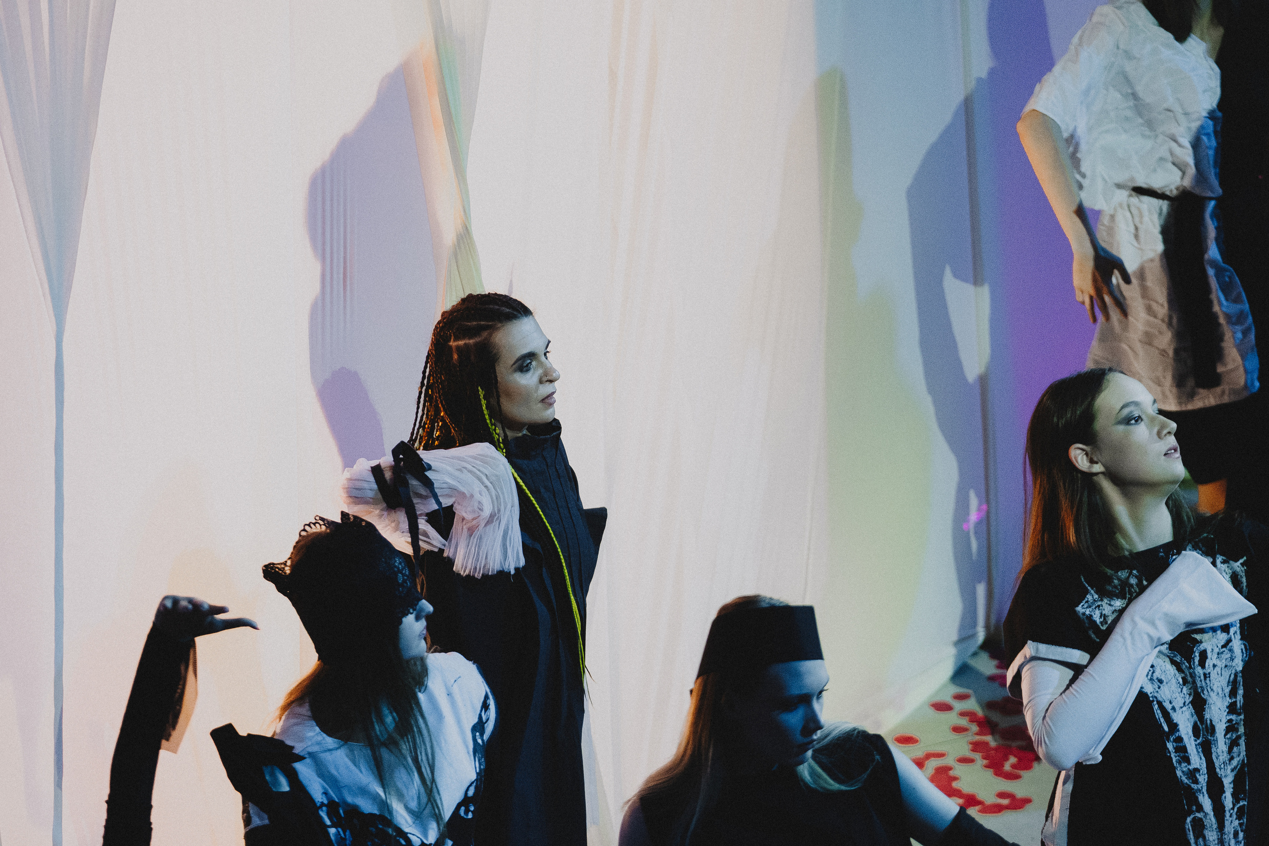 Показ Darya Kipriyanova «Метаморфозы». Екатерина Курбанова. Женский фотограф