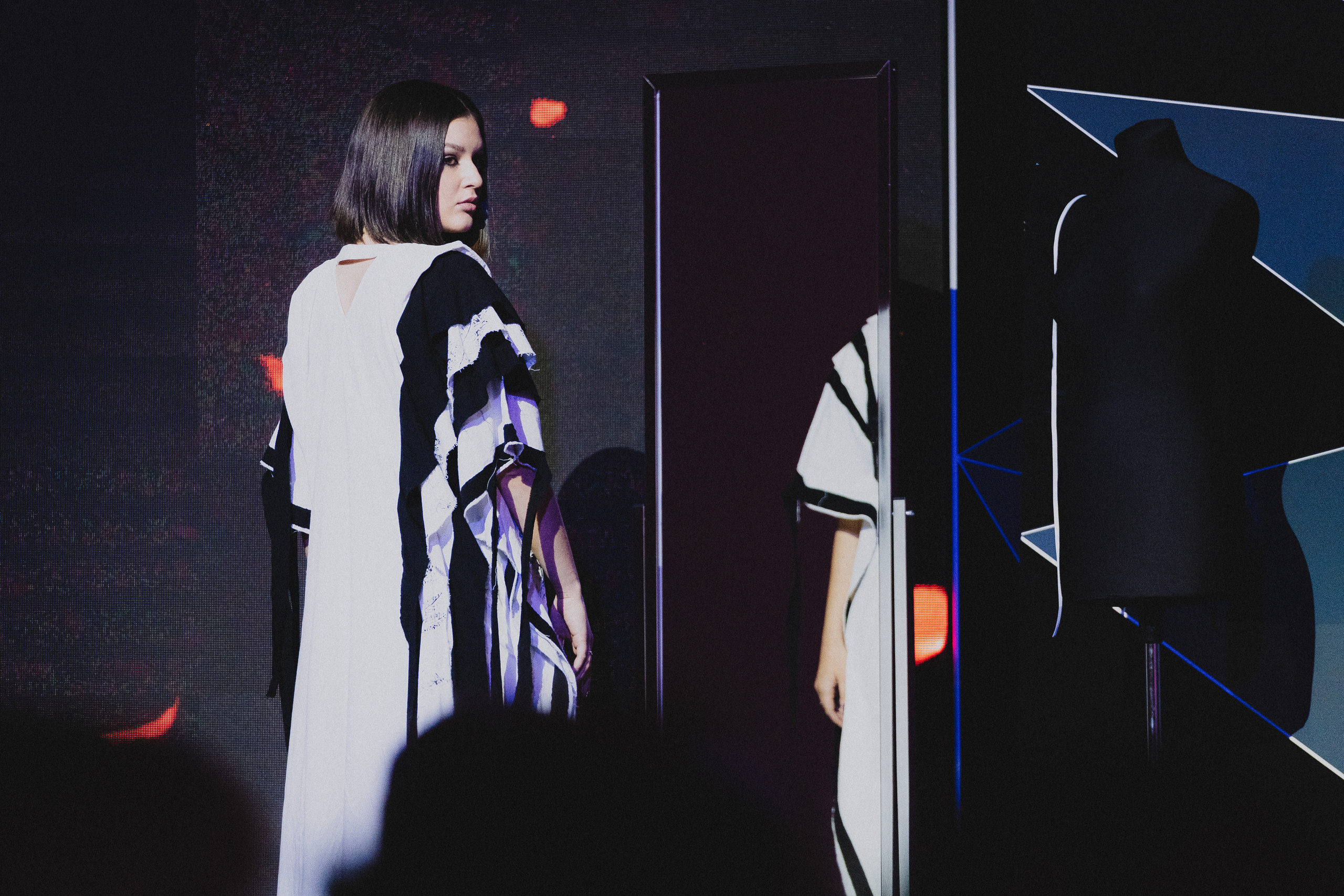 Показ Darya Kipriyanova «Метаморфозы». Екатерина Курбанова. Женский фотограф