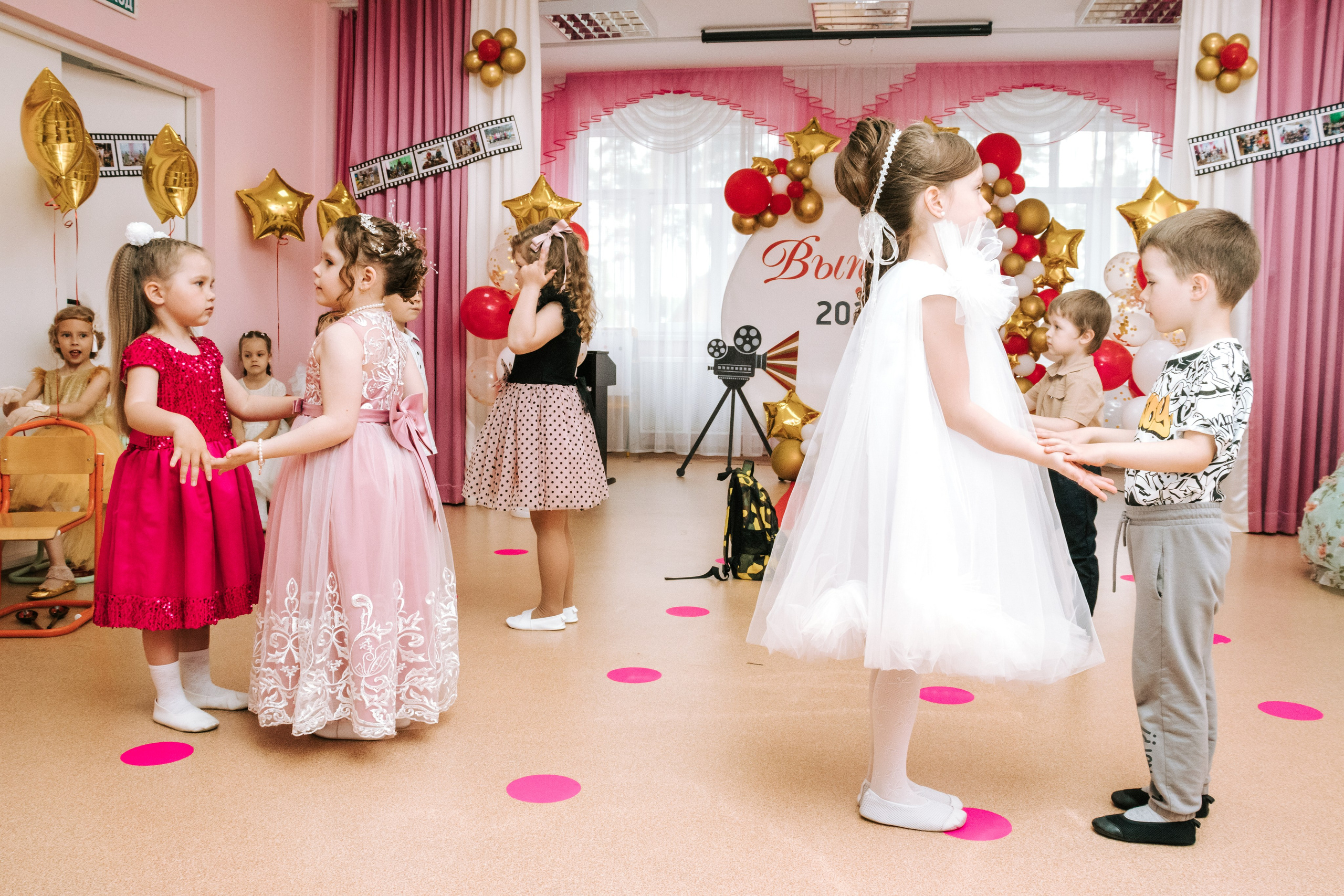 Фотограф на выпускной Детского сада Томск. Фотограф в Томске Дарья Пучкина