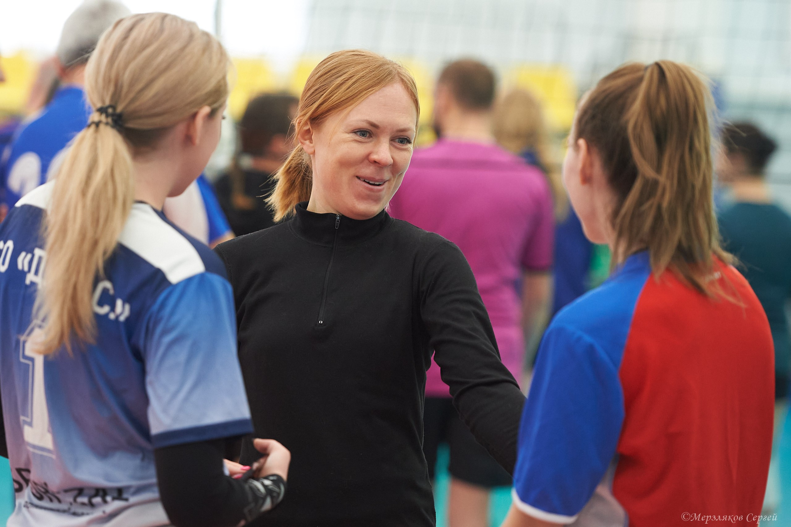 Новогодний волейбольный турнир. Ижевск. 16.12.23. Спортивный репортажный фотограф в Ижевске Сергей Мерзляков