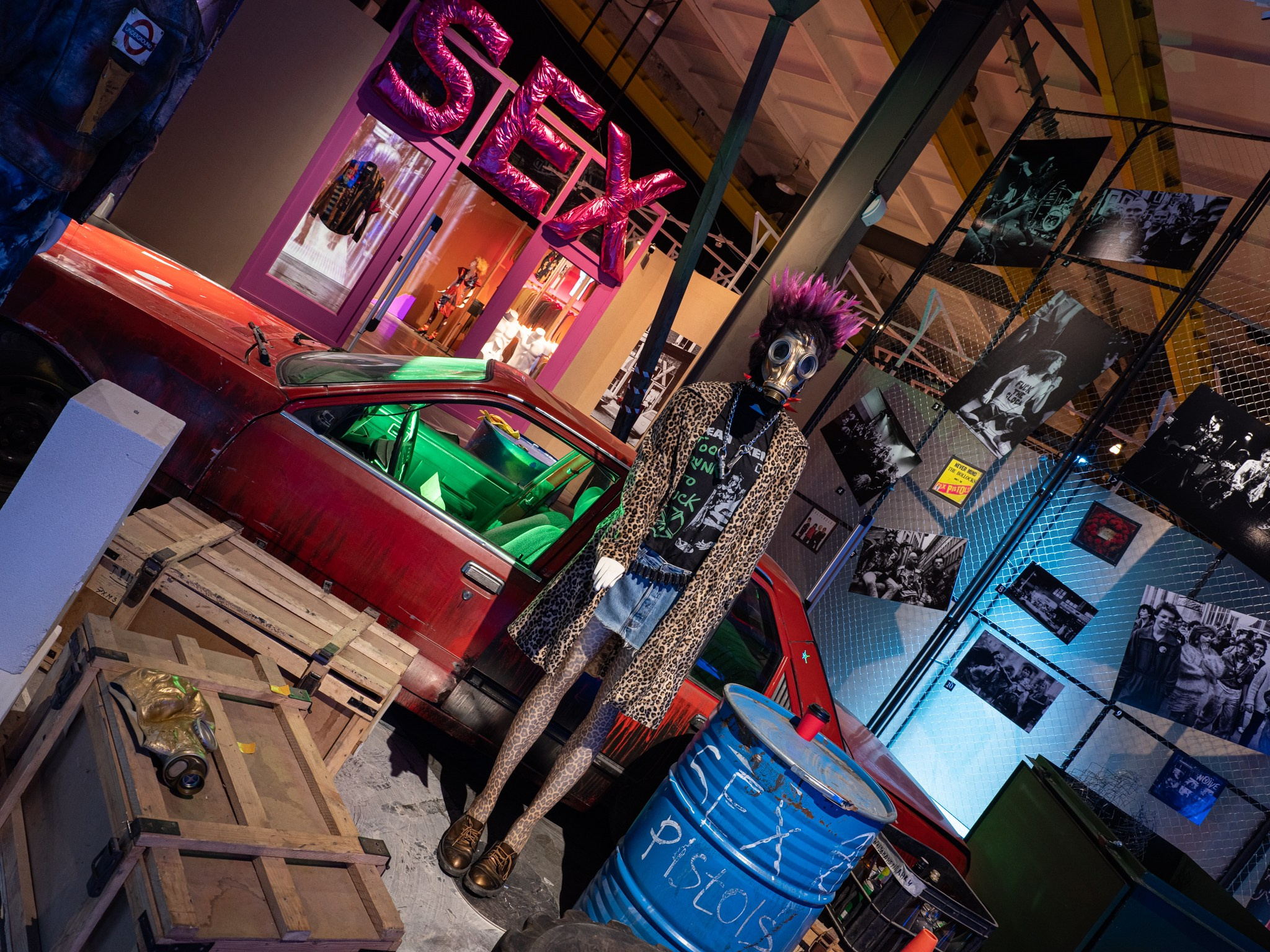 Выставка «Панк-культура. Король и Шут» Севкабельпорт (СПБ) Planet9 Плюс Судия 2024. Фотограф Василий Буланов