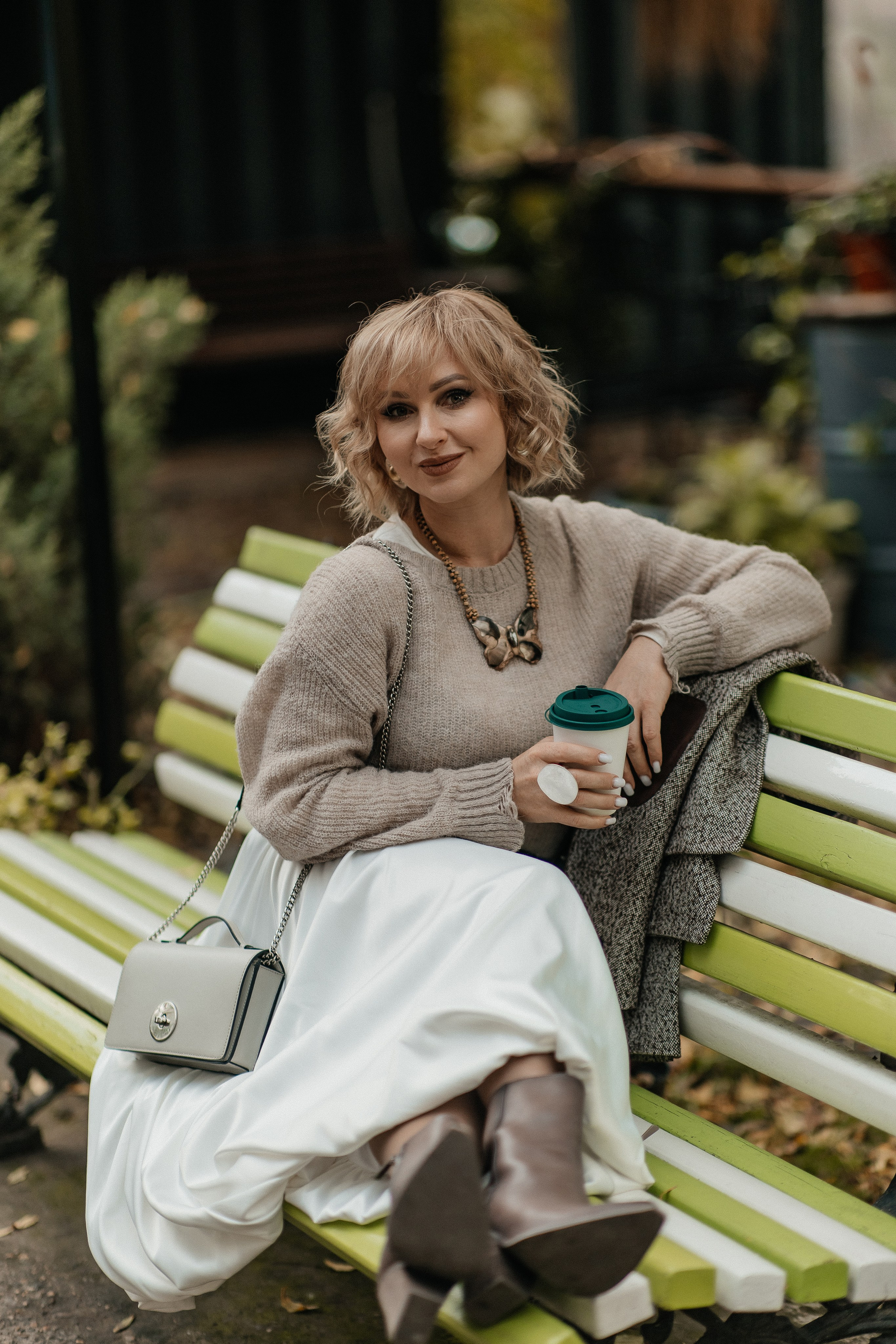 Маша и осень