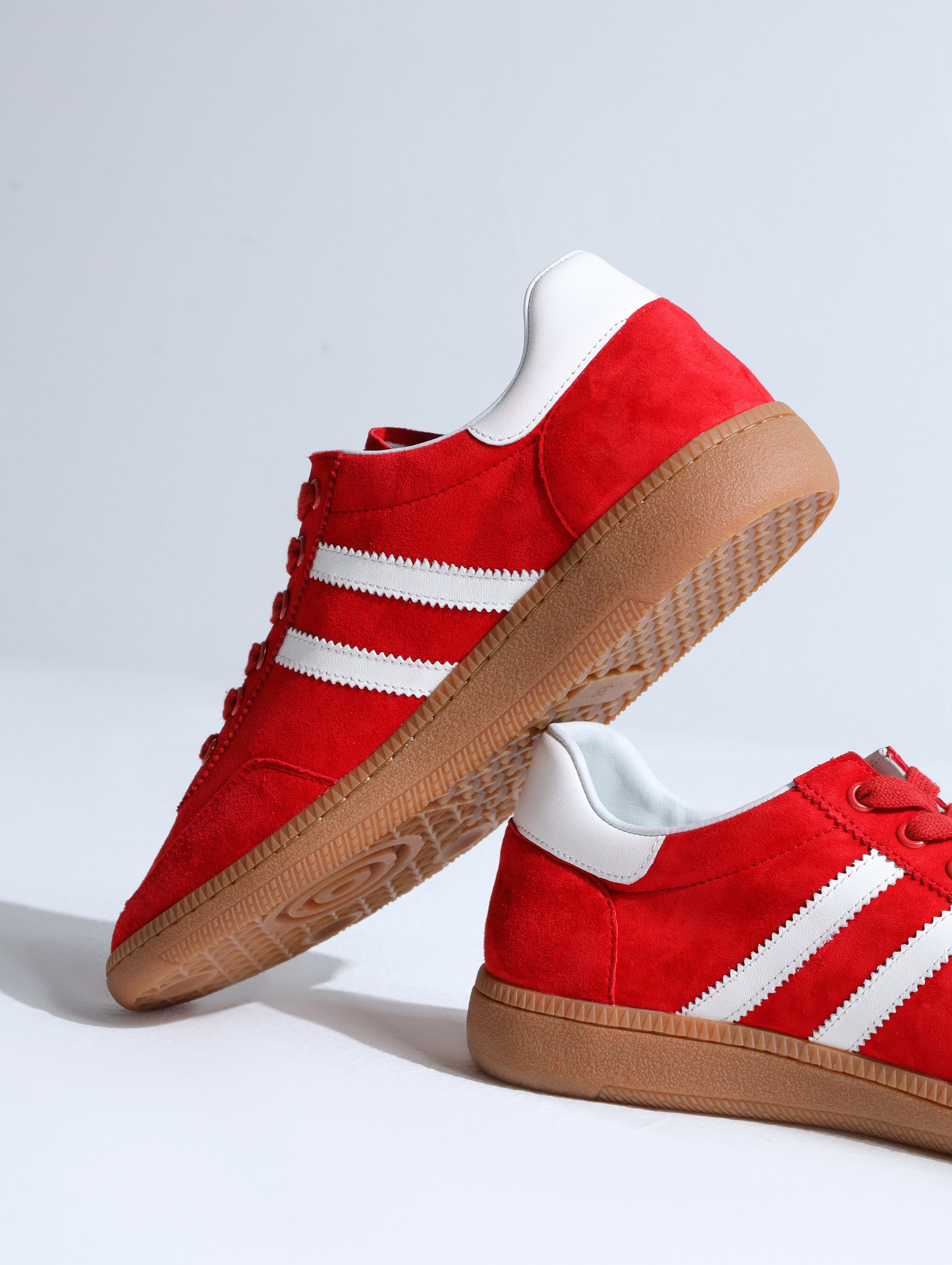 Basconi Summer Y'25. Предметный фотограф Артём Йома