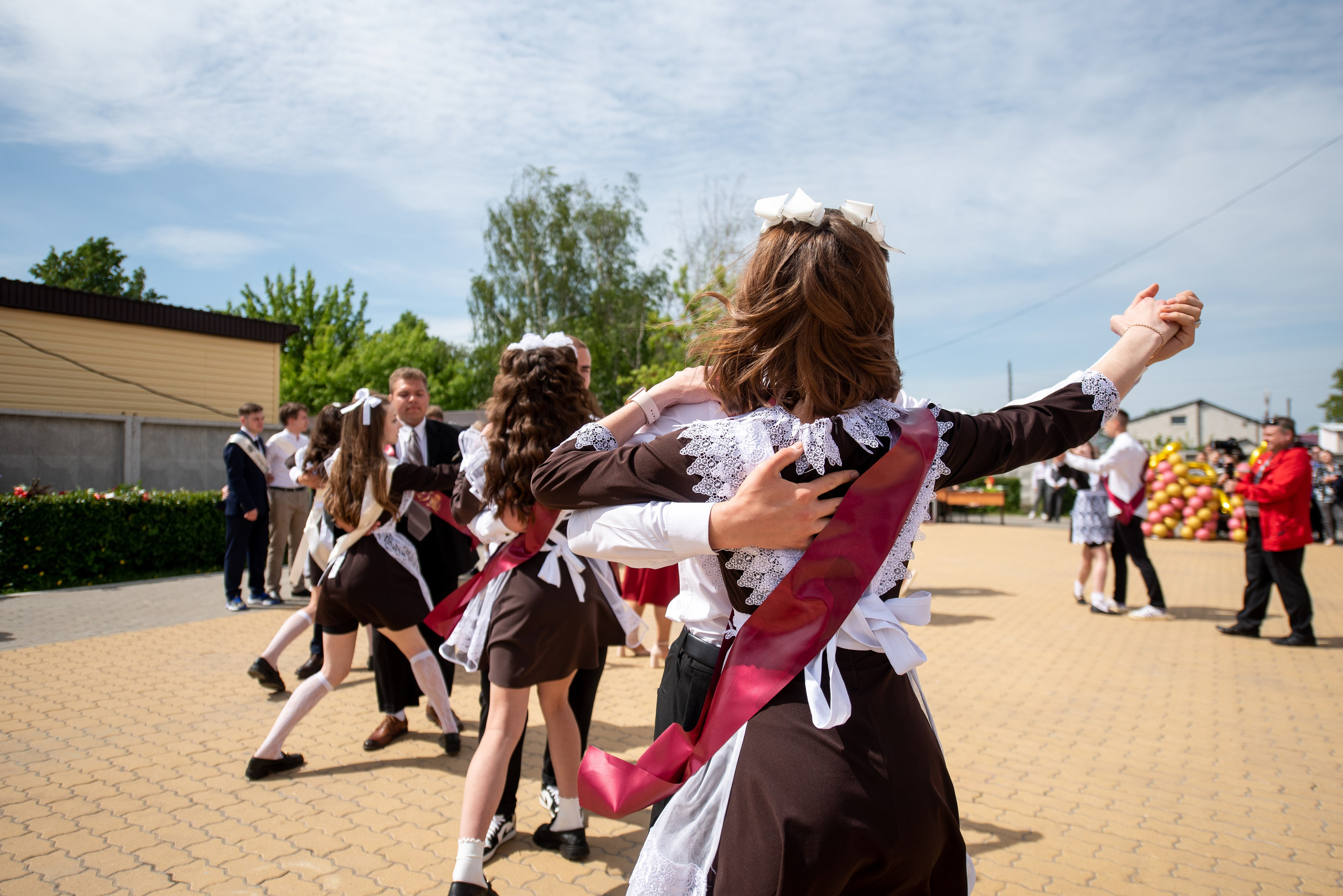 Выпускные школ. Свадебный и репортажный фотограф