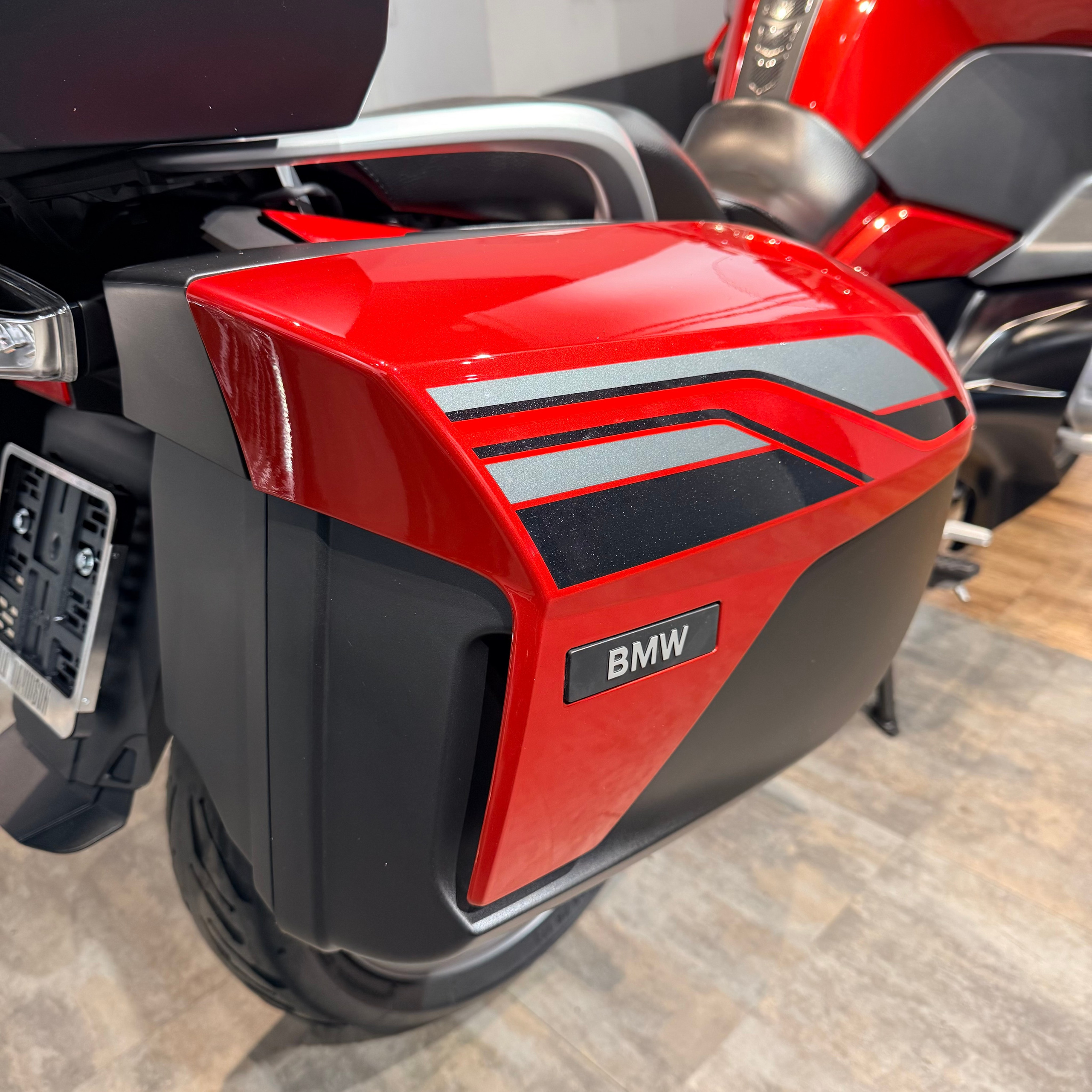 2018 BMW R1200RT Mars Red Metallic 23K (VIN *WB10*5398). Hello Davidson, Москва. Только хорошие мотоциклы…