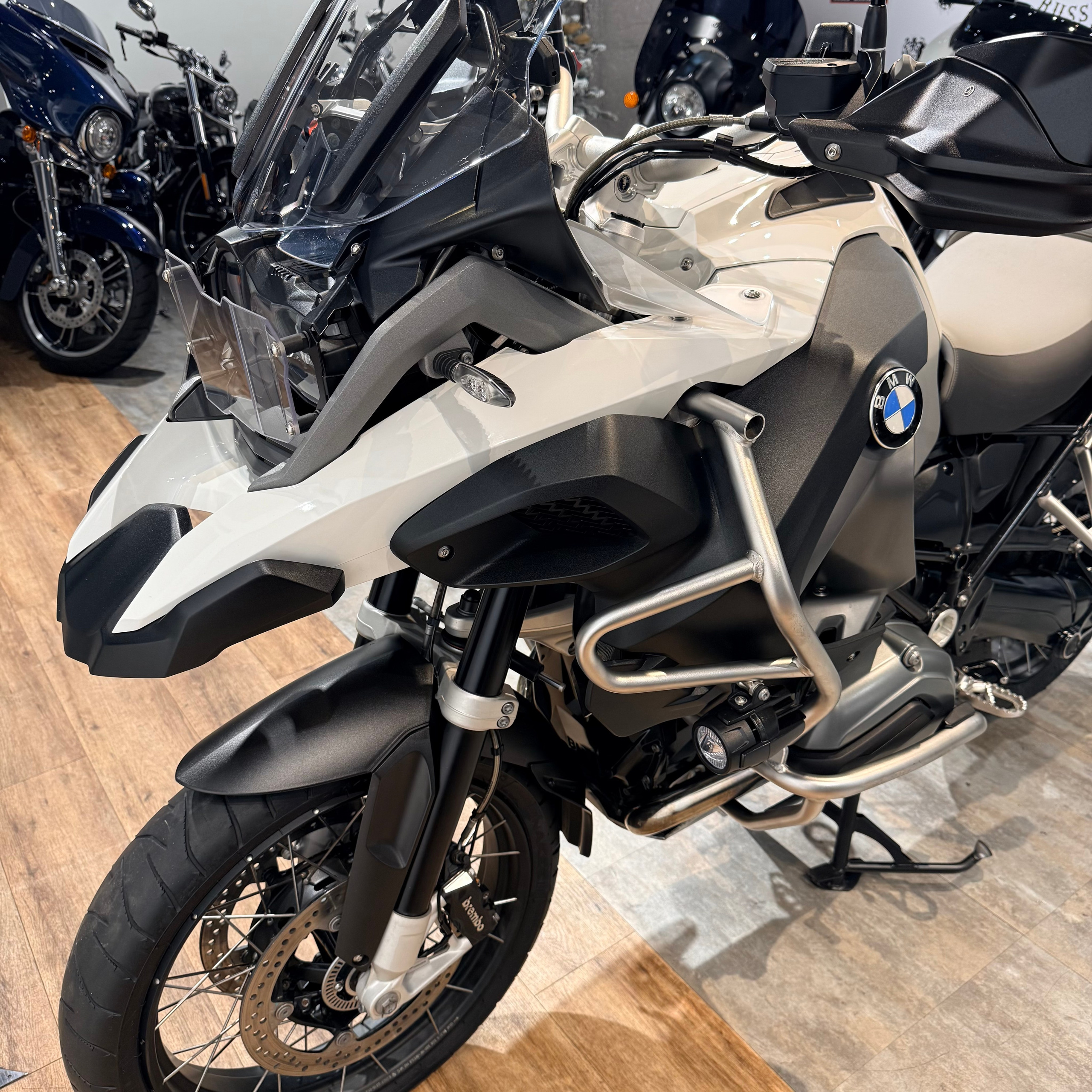 2015 BMW R1200GS Adventure Alpine White. Hello Davidson, Москва. Только хорошие мотоциклы…