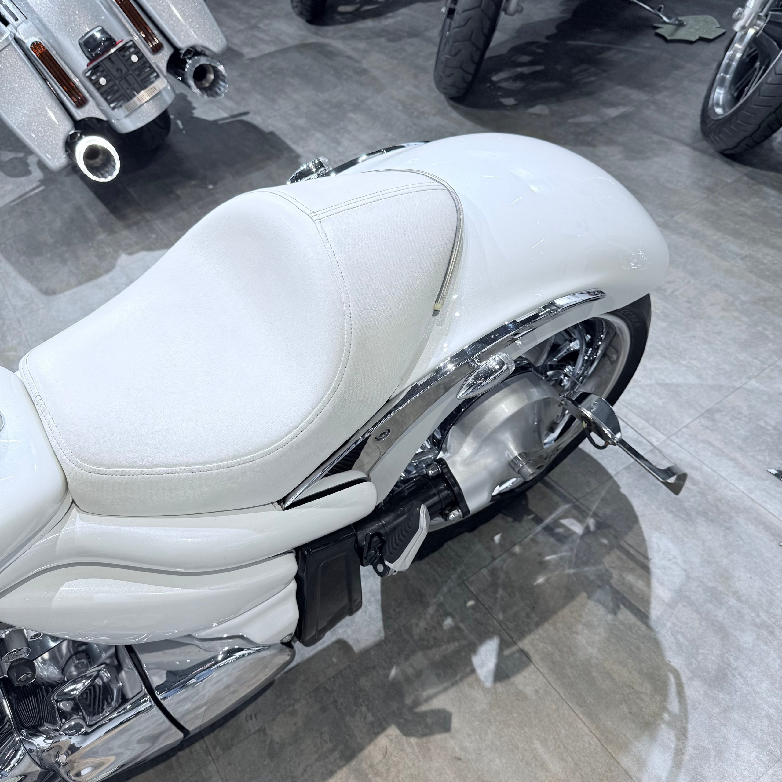 2007 SUZUКI М109R Whitе Hunter. Hello Davidson, Москва. Только хорошие мотоциклы…
