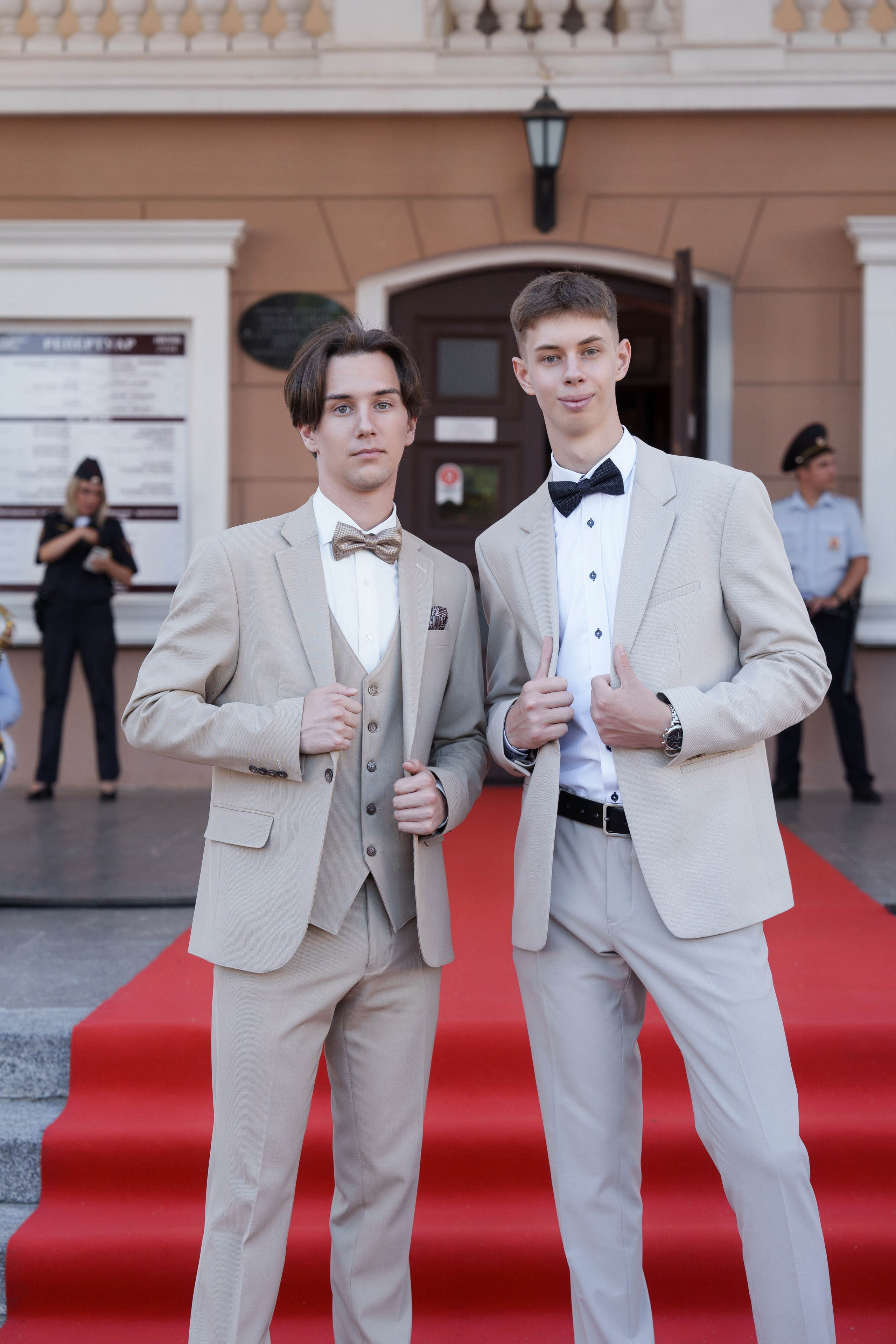 Выпускной Гимназия 7. Свадебный и репортажный фотограф Элина Козырьянова