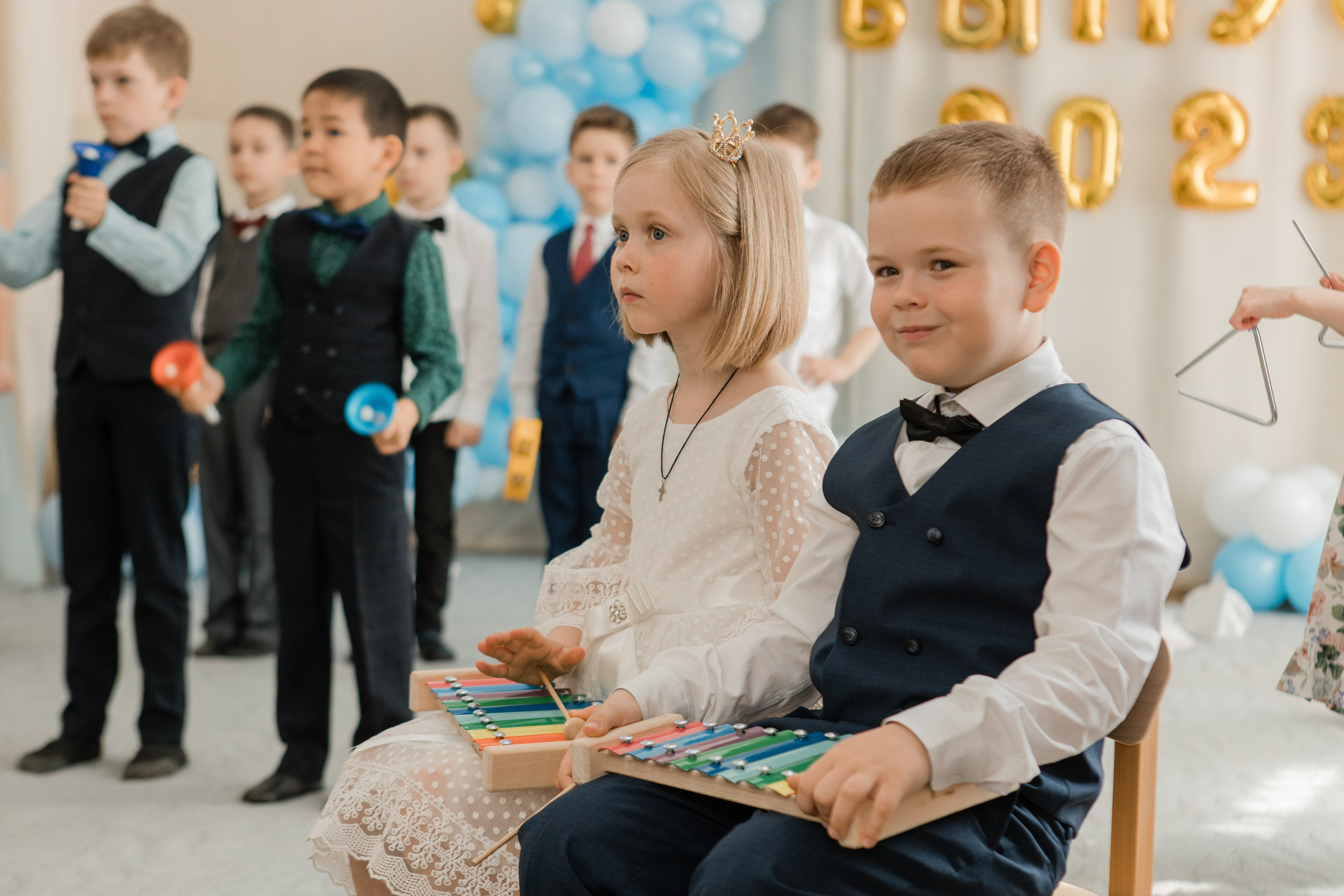 Фотосъемка выпускного в детском саду. Видеосъемка и фотосъемка свадеб. Фотограф и оператор на свадьбу. Видеосъемка подкастов, собственная видео-фотостудии. Предметная фотосъемка