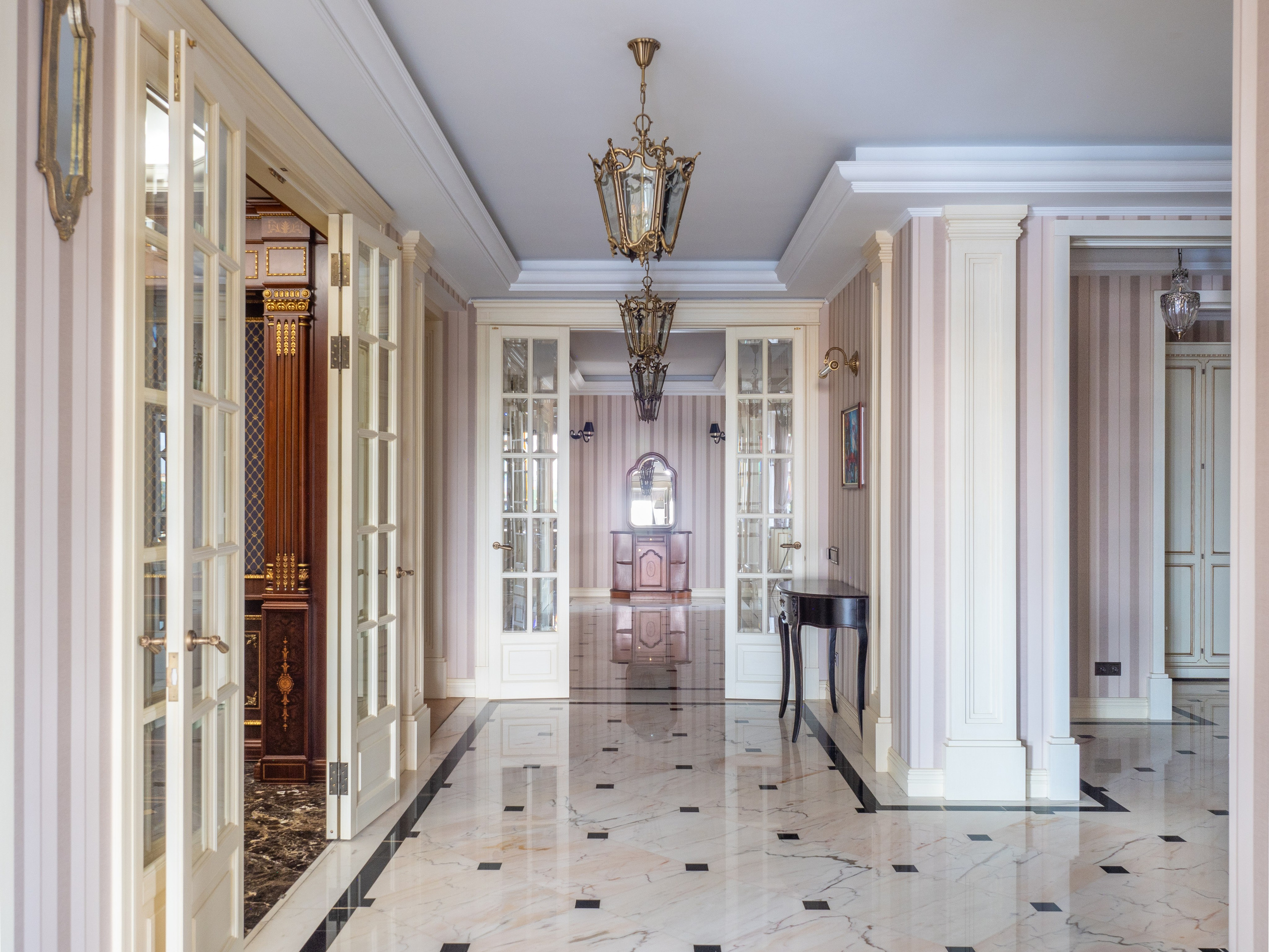 Дом на Воскресенской набережной. Сидоров Артем