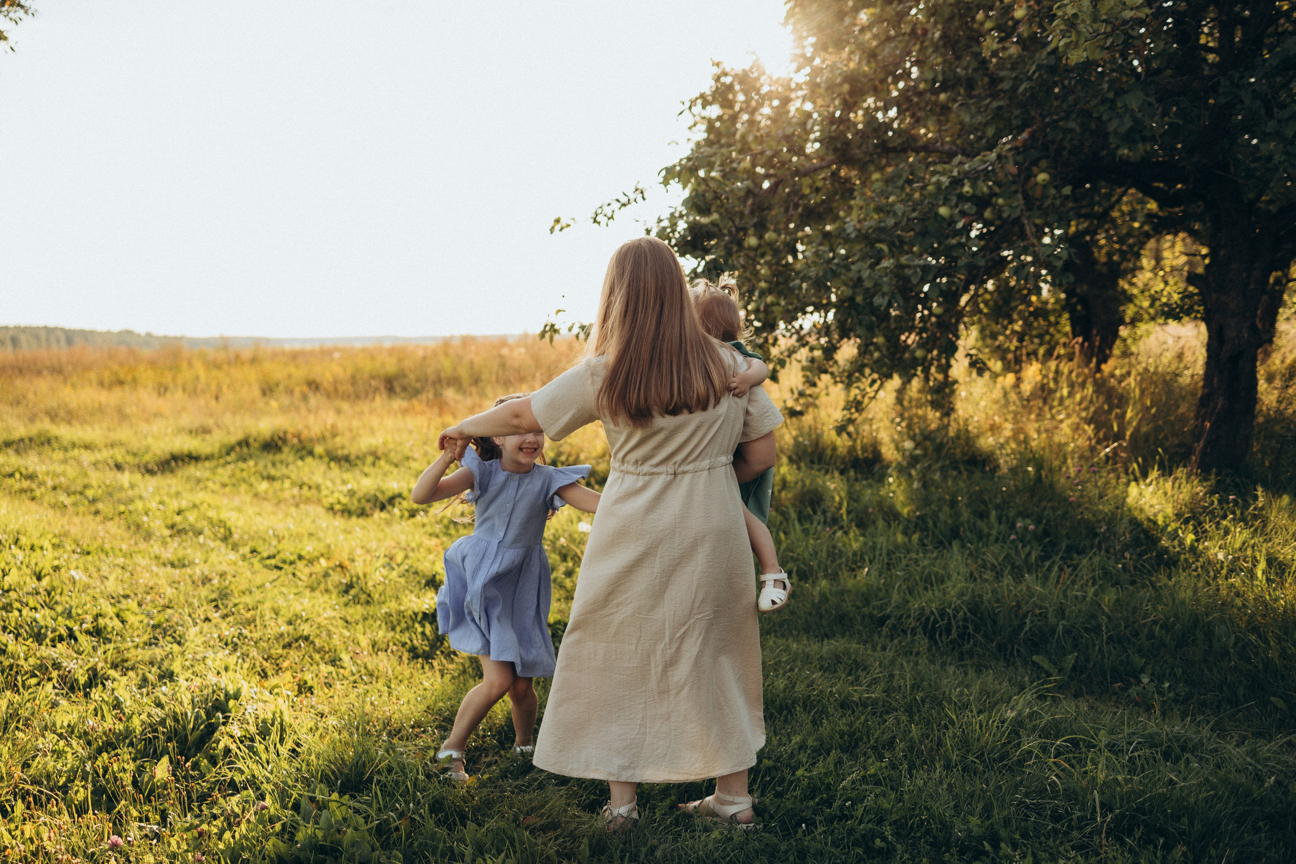 Чаепитие в саду. Фотограф Елена Рябцева