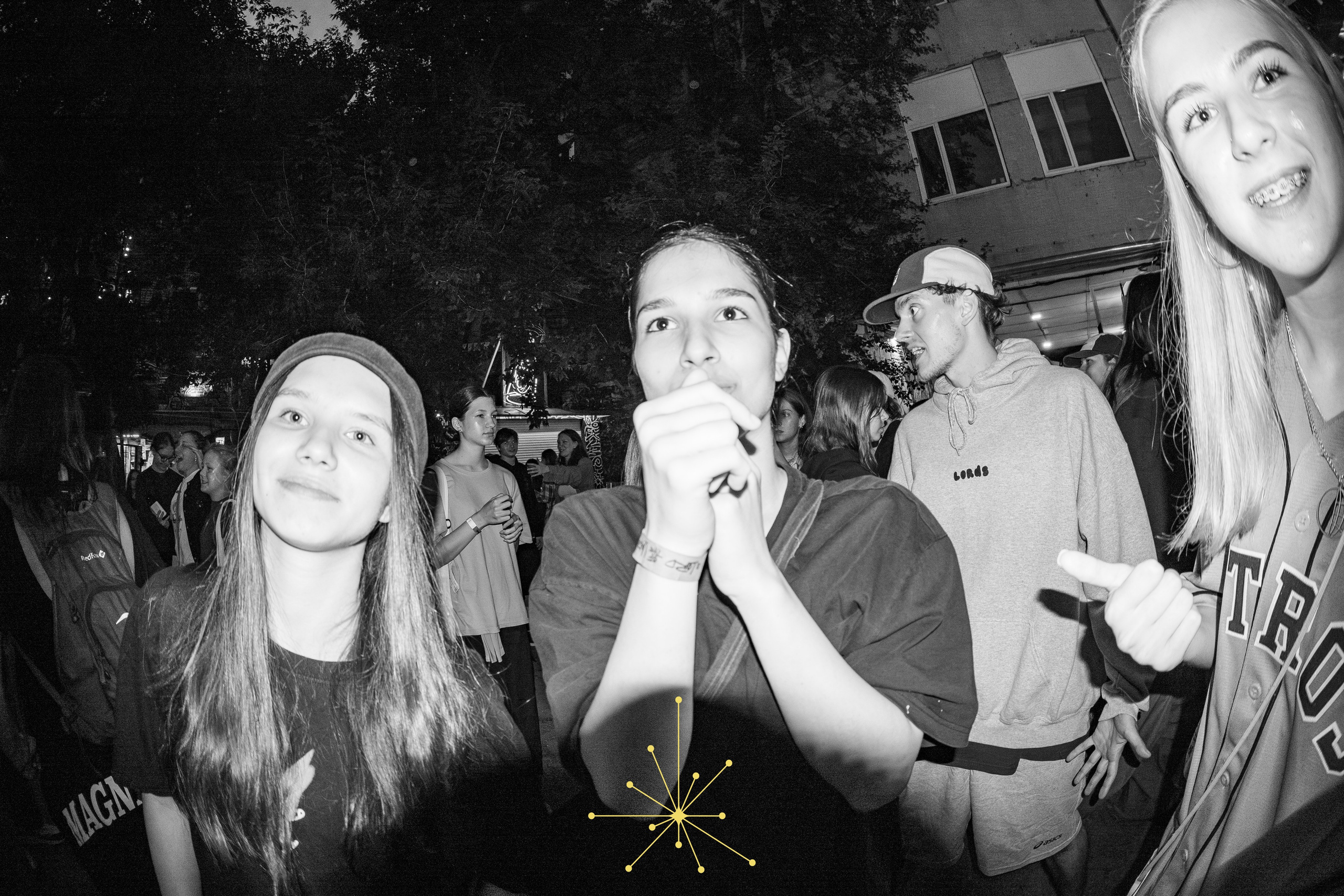 БЫТИЕ ФЕСТИВАЛЬ 24-25/07 (@youlovebu). Соня бу тебя сфоткала