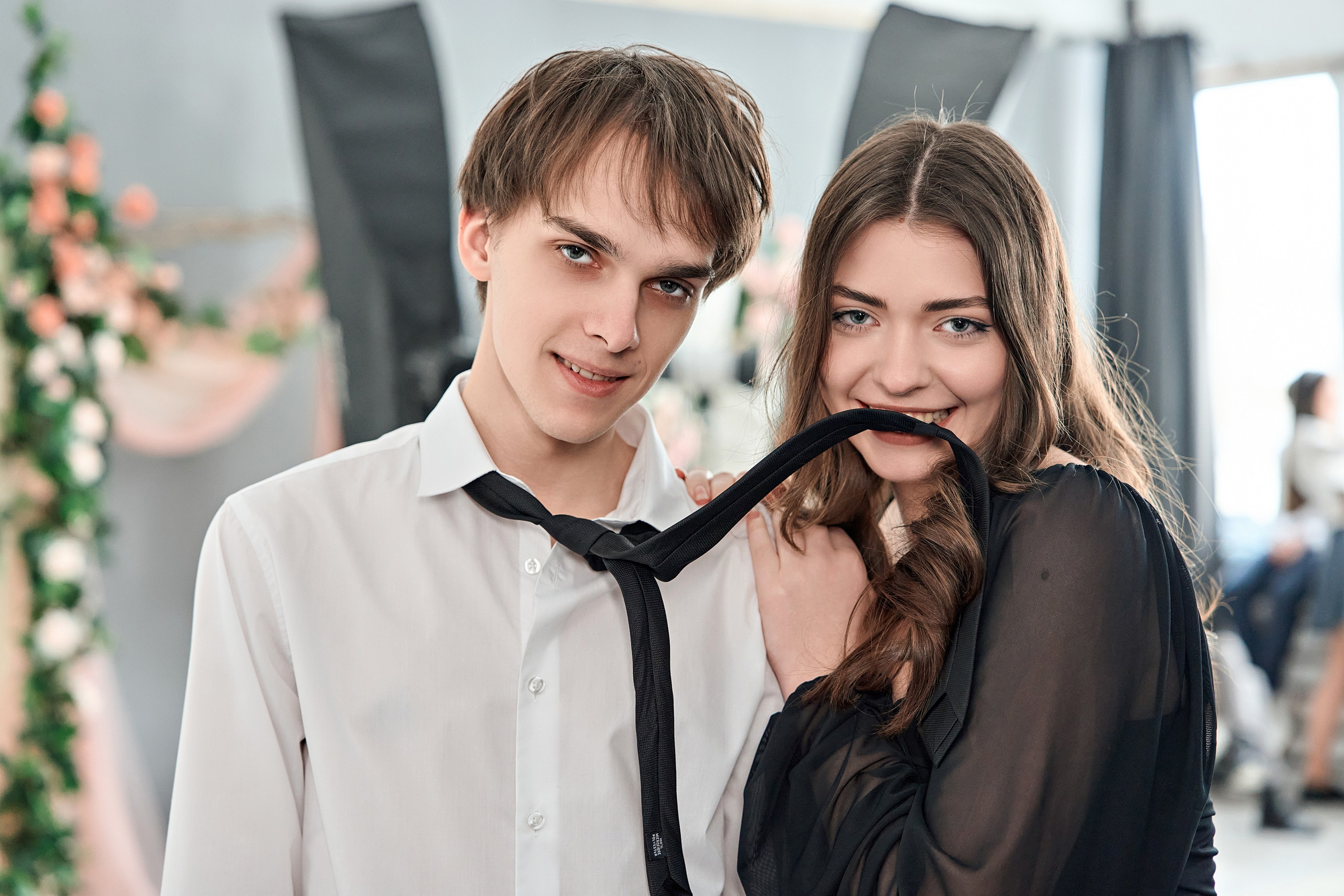 Выпускные альбомы для 9-11 классов. Фотосъёмка в студии. Калуга. Фотограф Меняйло Евгений. Свадьба. Портрет. Репортаж. Семья. Контент