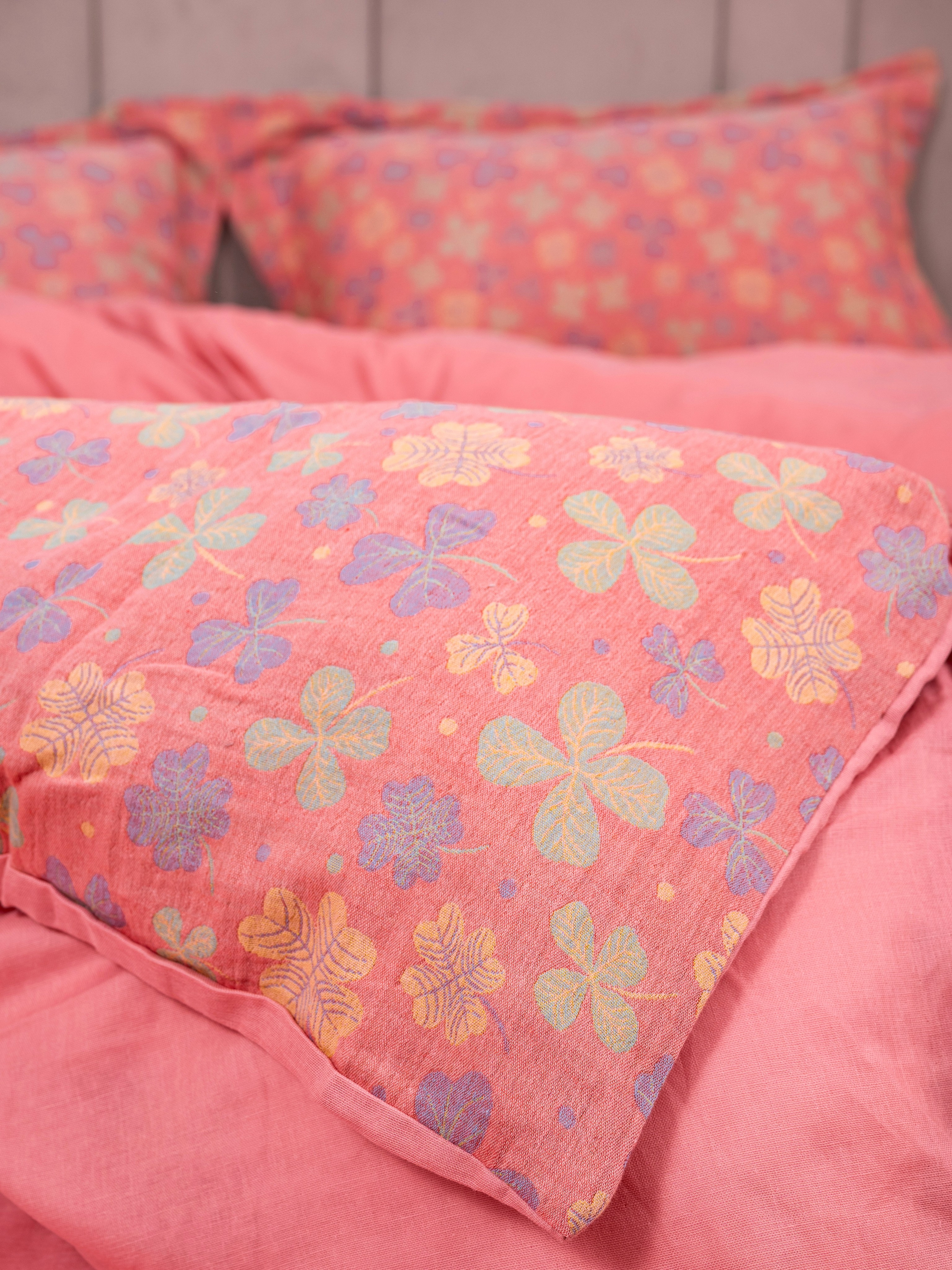 Съемка постельного. Предметный фотограф, фото для маркетплейсов Пятигорск, КМВ