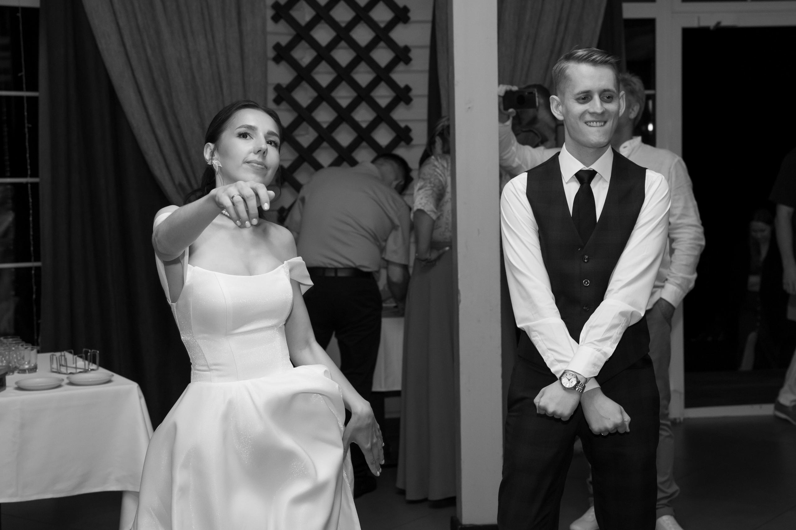 Регистрация в отеле Fish Point, ЗАГС Бутово, прогулка в Остафьево. Свадебный и репортажный фотограф (Москва, Королев и другие)