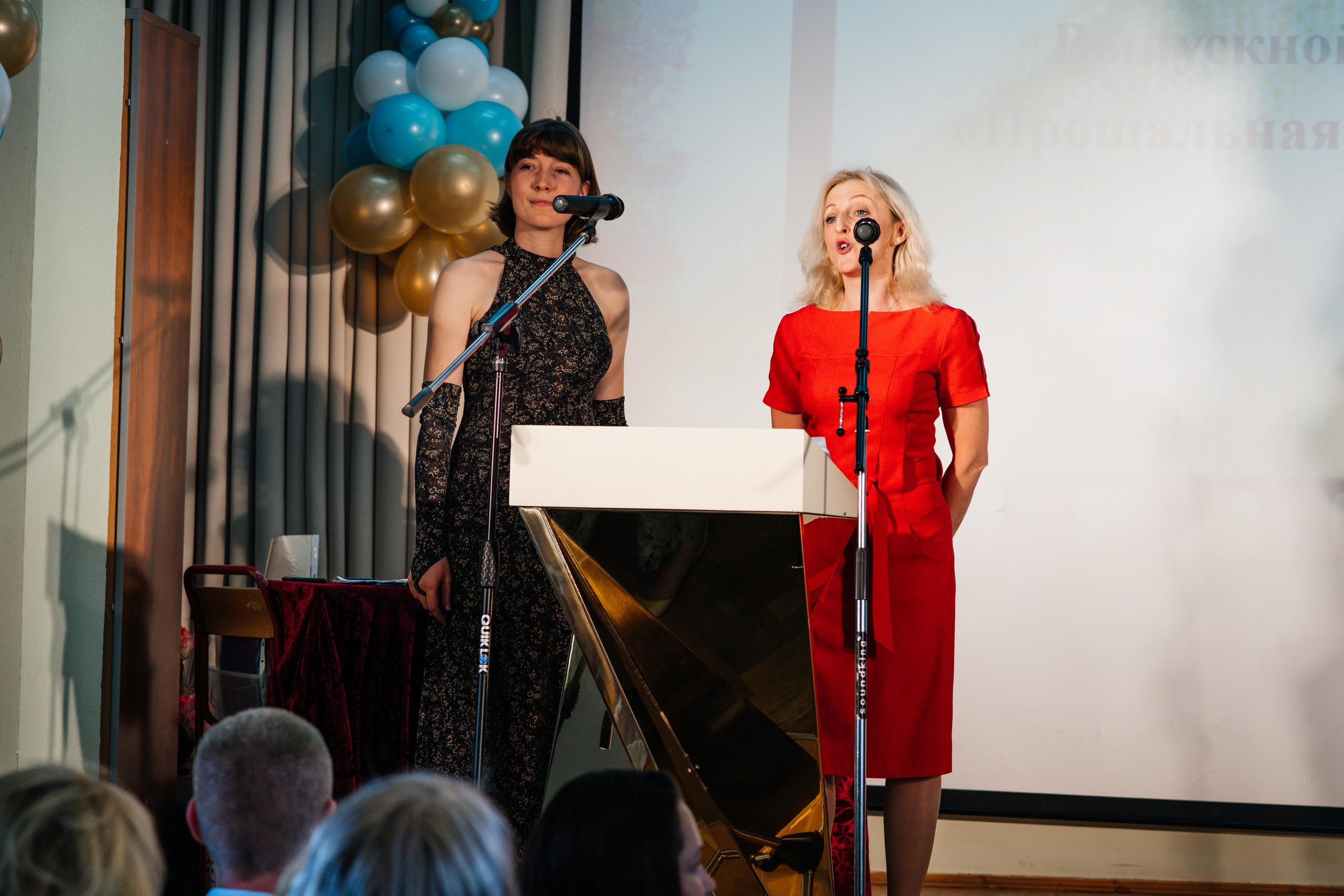 Вручение аттестатов. Выпускные альбомы в Подольске Москве и МО