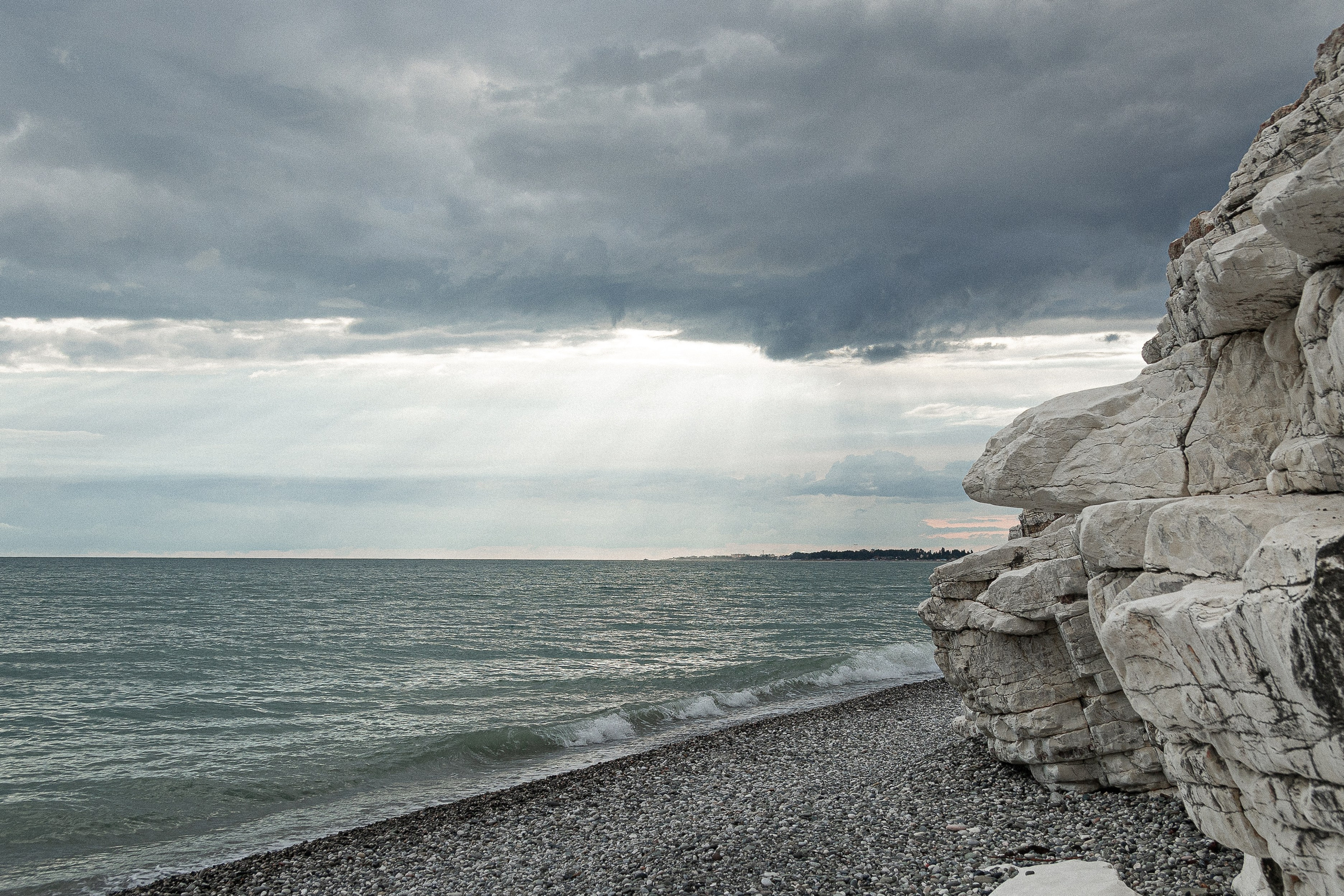 Белые скалы. Фото для маркетплейсов в самых сочных локациях города Сочи