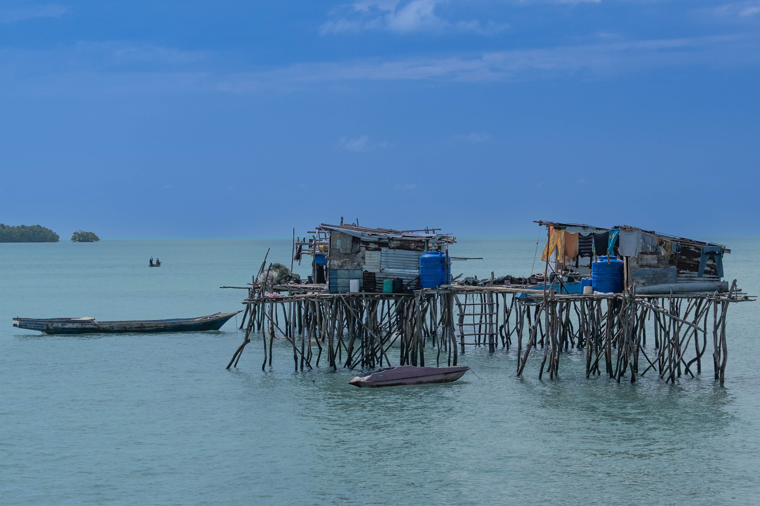 Остров. Цыгане. Фотографии из путешествий