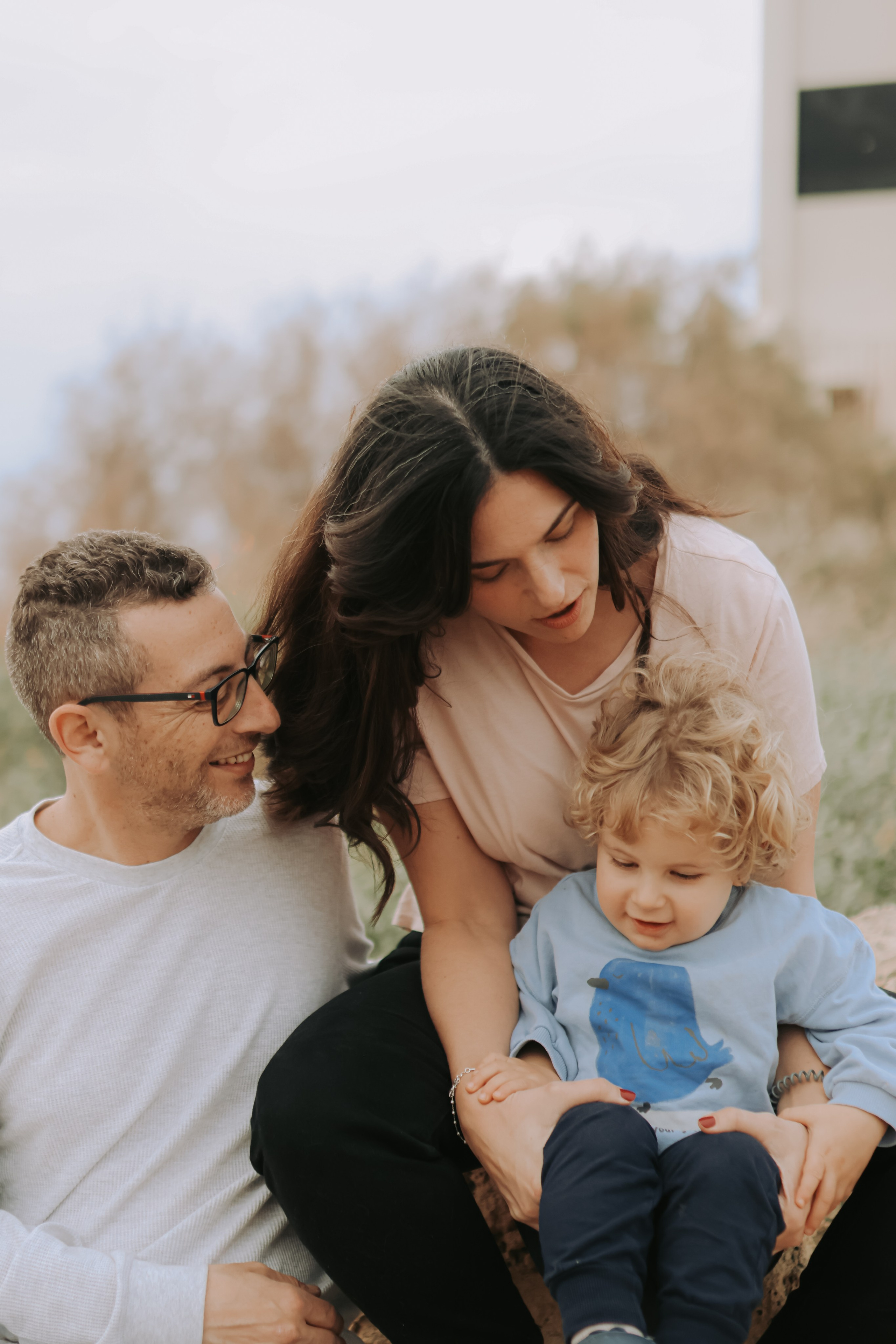 Eithan's family, Tel Aviv | February 2026. Photographer in Israel Alice Milchin