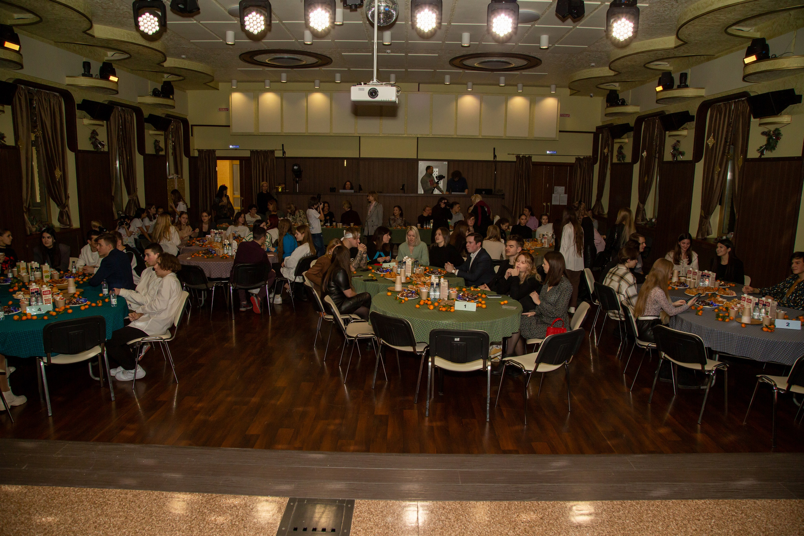 Репортажная съёмка для Домисольки на новый год. «Студия DRONAVT`s» — видеосъёмка и фотография г. Москва