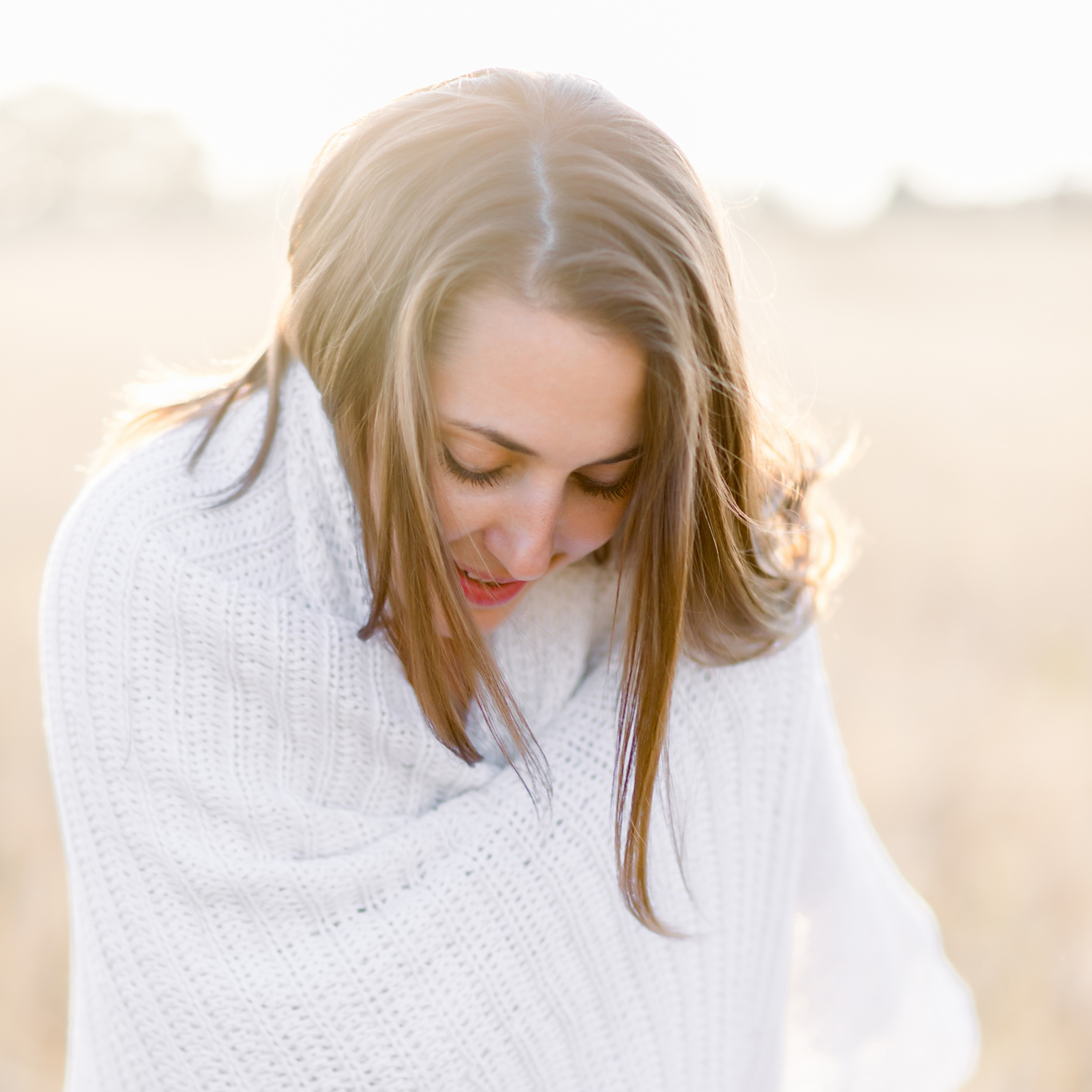 Фотосессия в поле. Лена Крутова. Фотограф в Москве