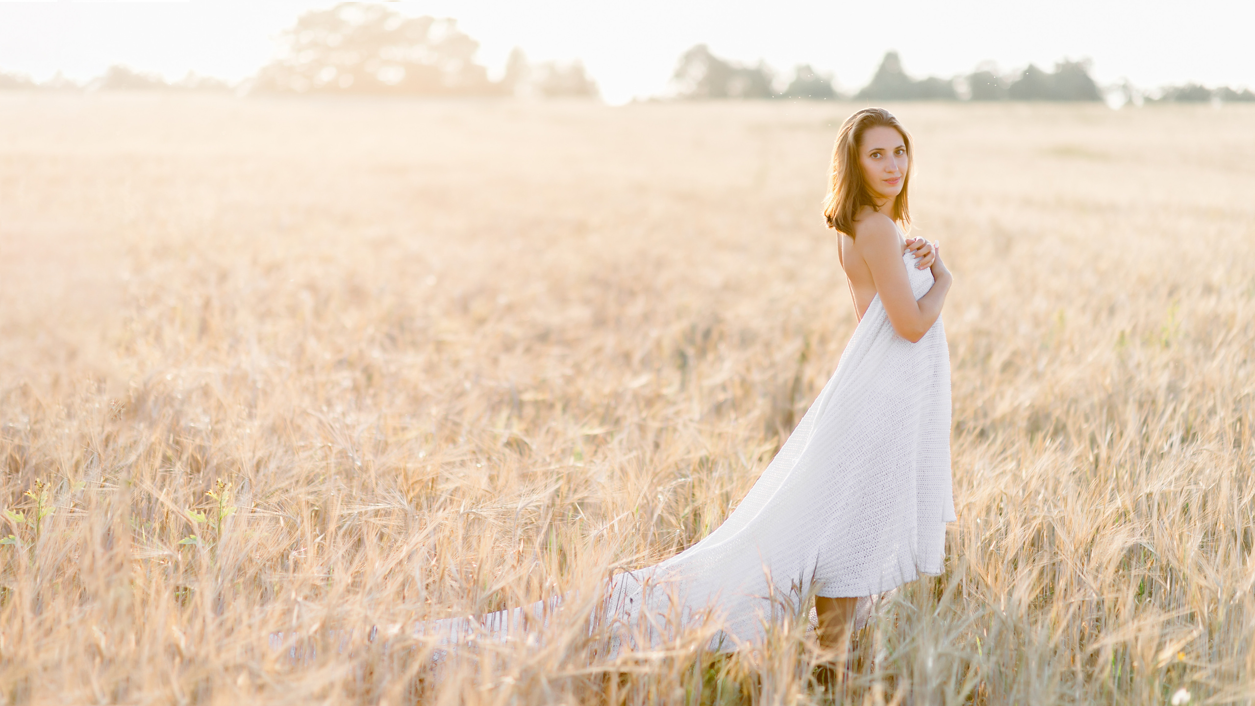 Фотосессия в поле. Лена Крутова. Фотограф в Москве