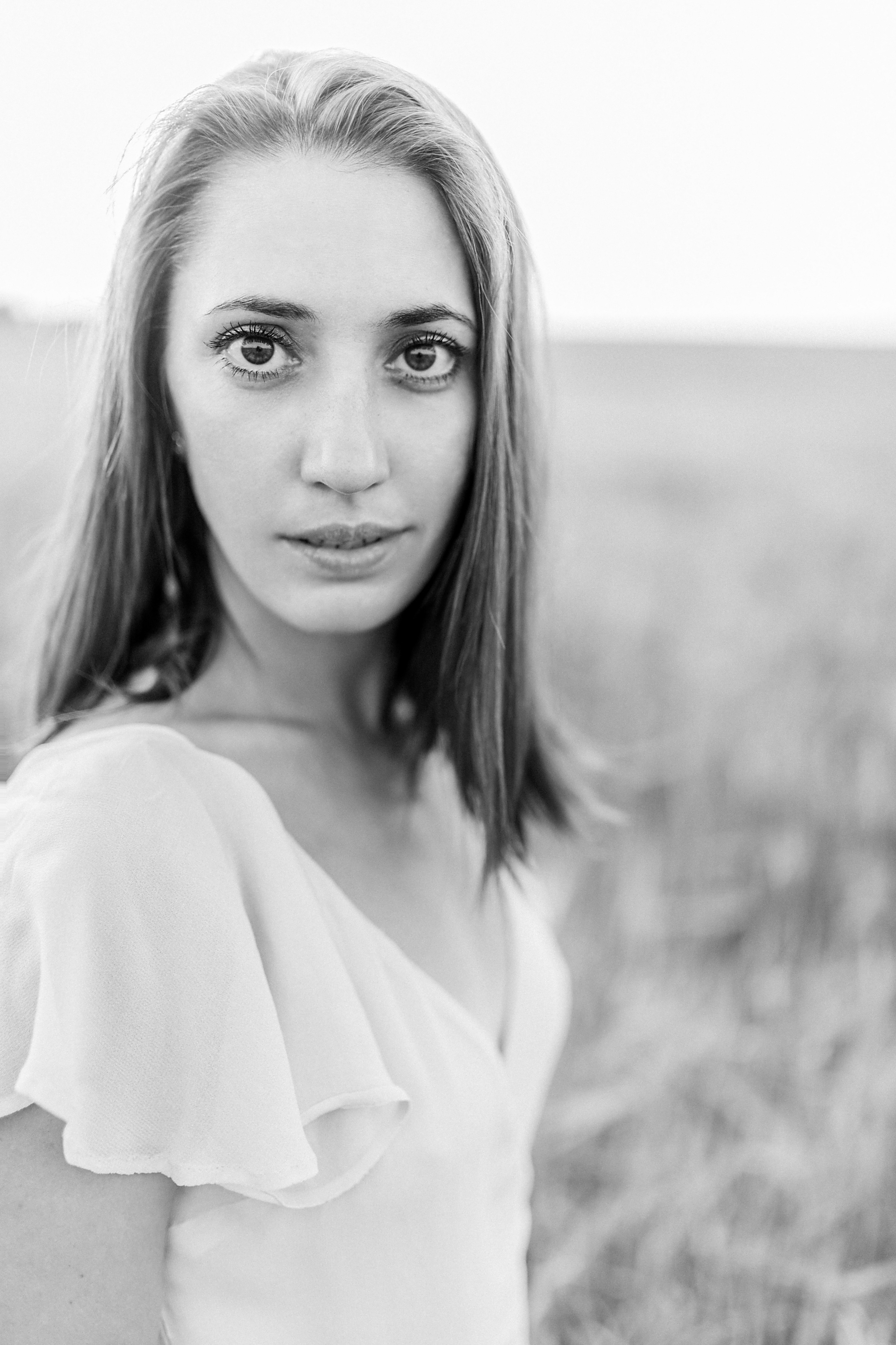 Фотосессия в поле. Лена Крутова. Фотограф в Москве