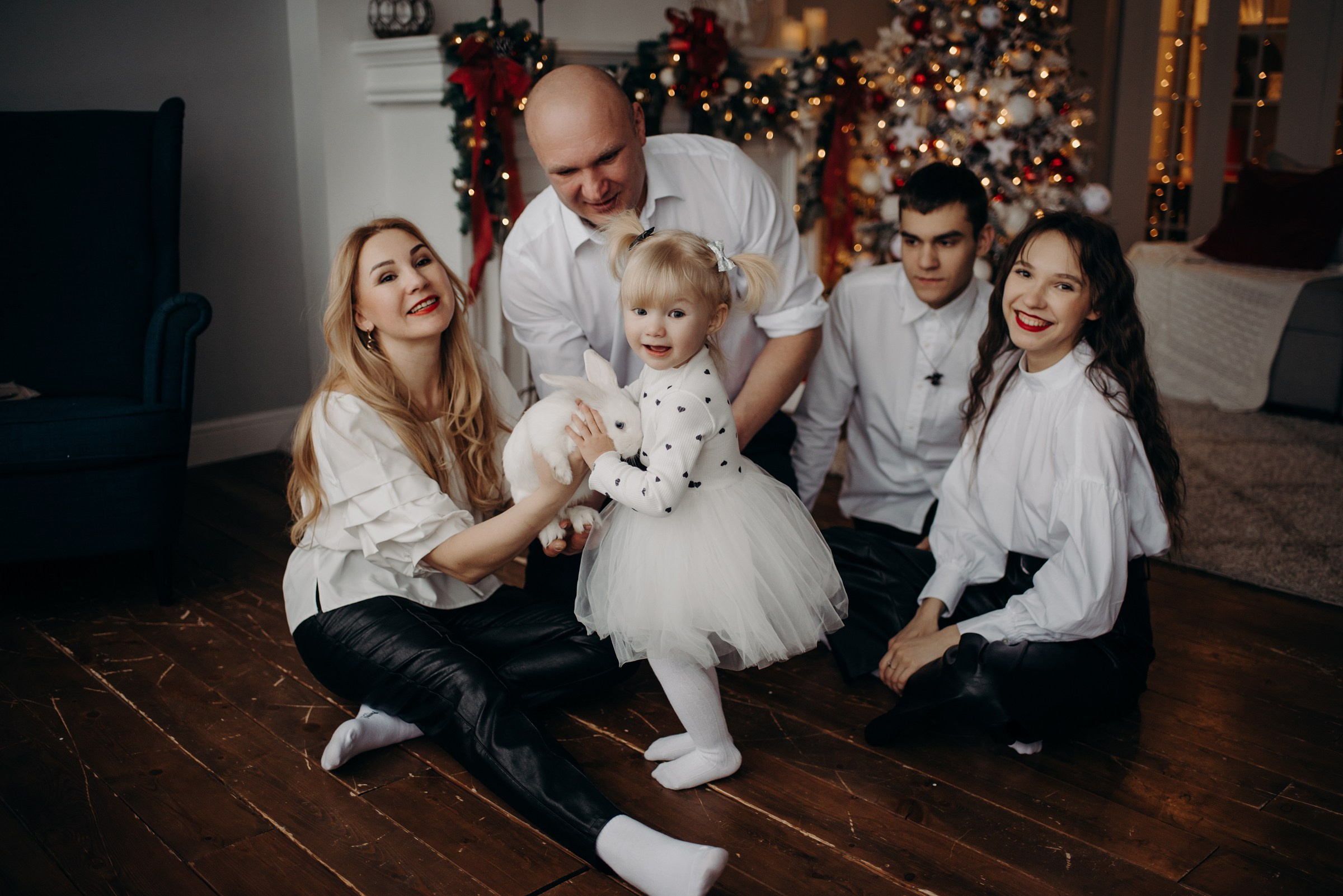 семейная новогодняя фотосессия в фотостудии